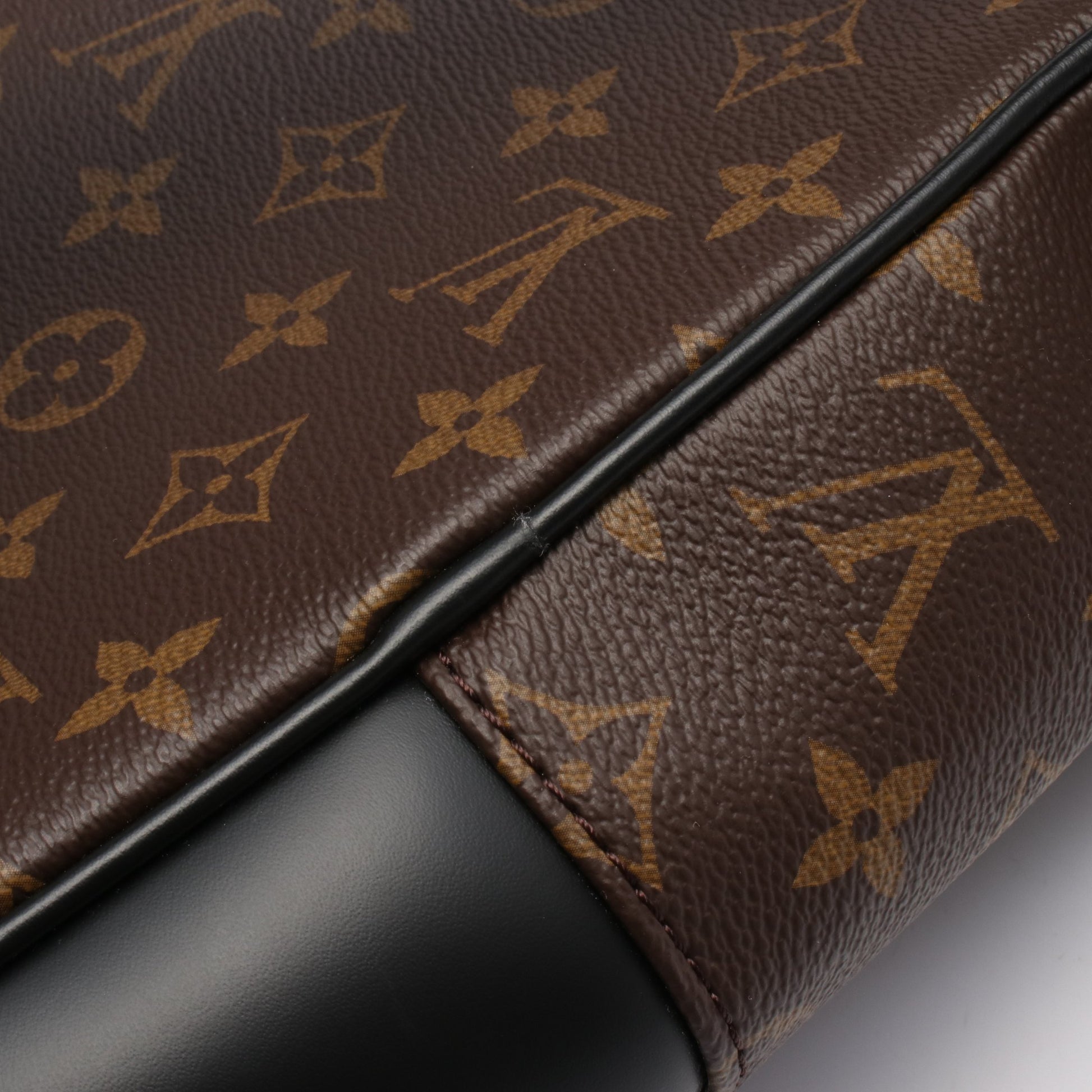 ジョッシュ モノグラムマカサー バックパック リュックサック PVC レザー ブラウン ブラック ルイヴィトン バッグ LOUIS VUITTON