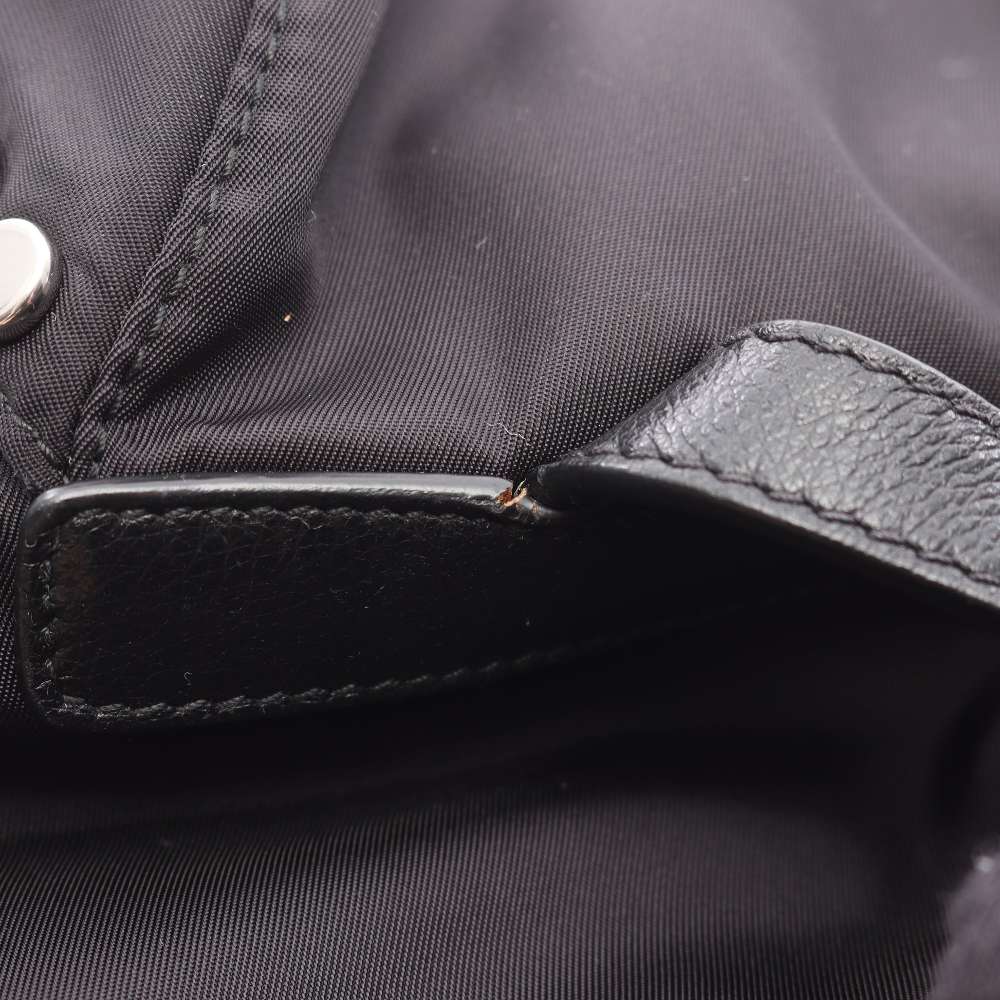 VELA バックパック リュックサック ナイロン レザー ブラック スタッズ プラダ バッグ PRADA