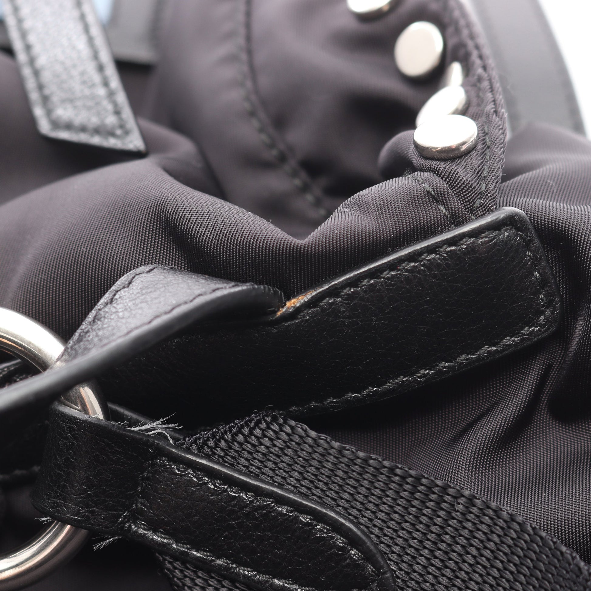 VELA バックパック リュックサック ナイロン レザー ブラック スタッズ プラダ バッグ PRADA