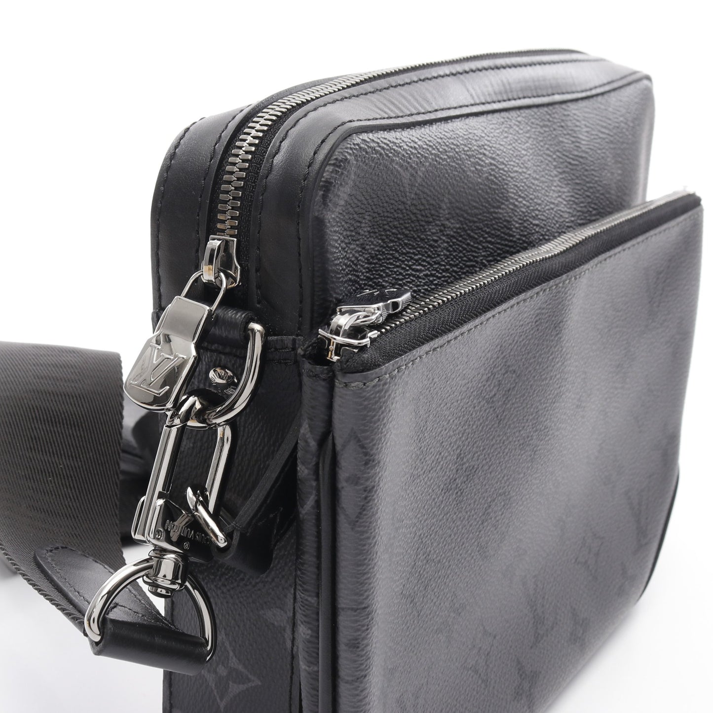 トリオ メッセンジャー モノグラム エクリプス ショルダーバッグ PVC レザー ブラック グレー ルイヴィトン バッグ LOUIS VUITTON