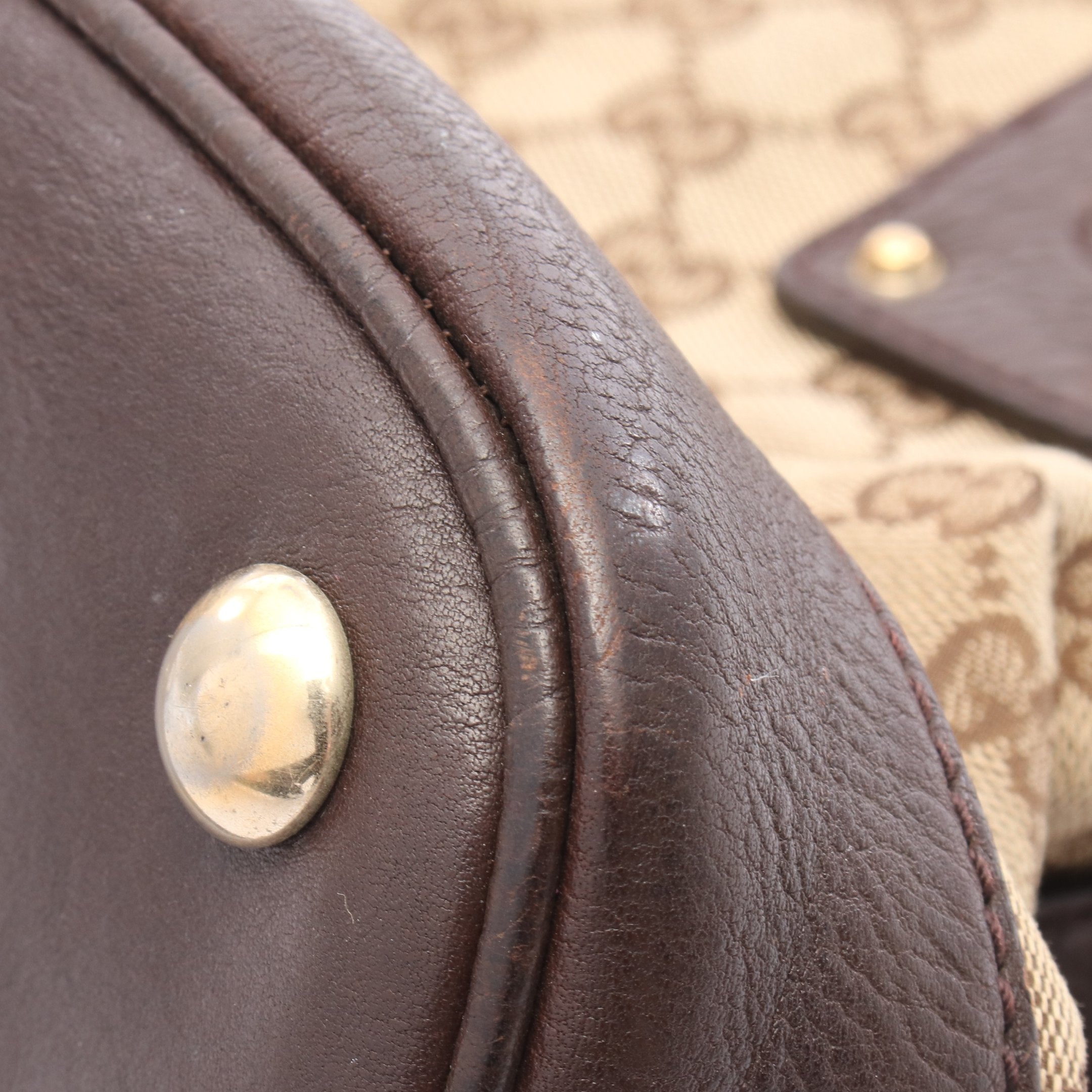 【極美品】GUCCI インターロッキングチャーム ブラウン レザー メンズ GUCCI インターロッキングチャーム ブラウン レザー メンズ