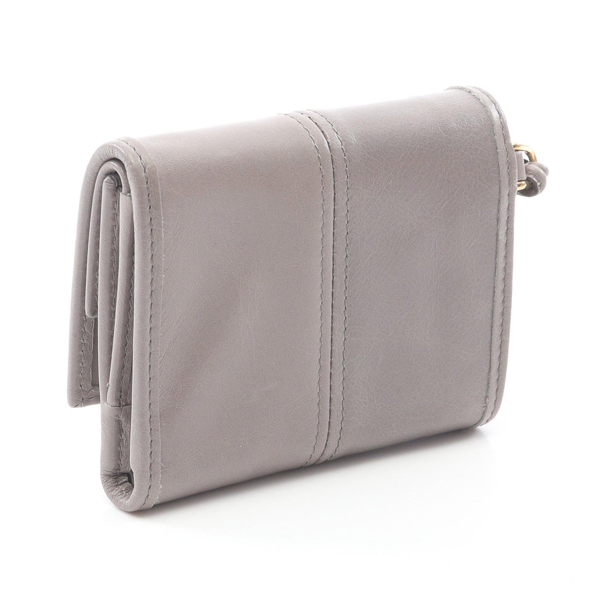 SOFT LUX 三つ折り長財布 レザー グレー プラダ – RECLO 