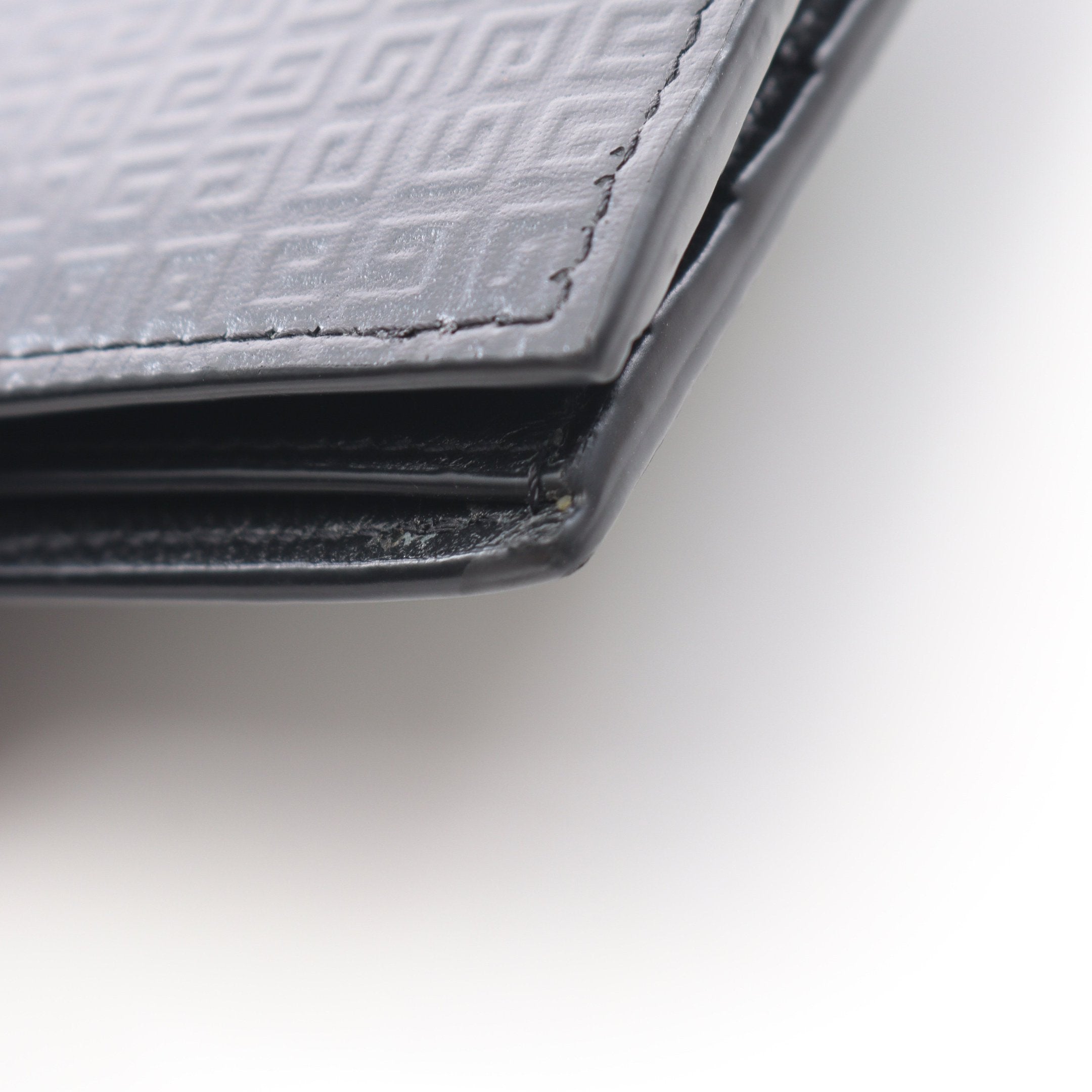 4G 二つ折り財布 エンボス ロゴ レザー ブラック ジバンシィ – RECLO