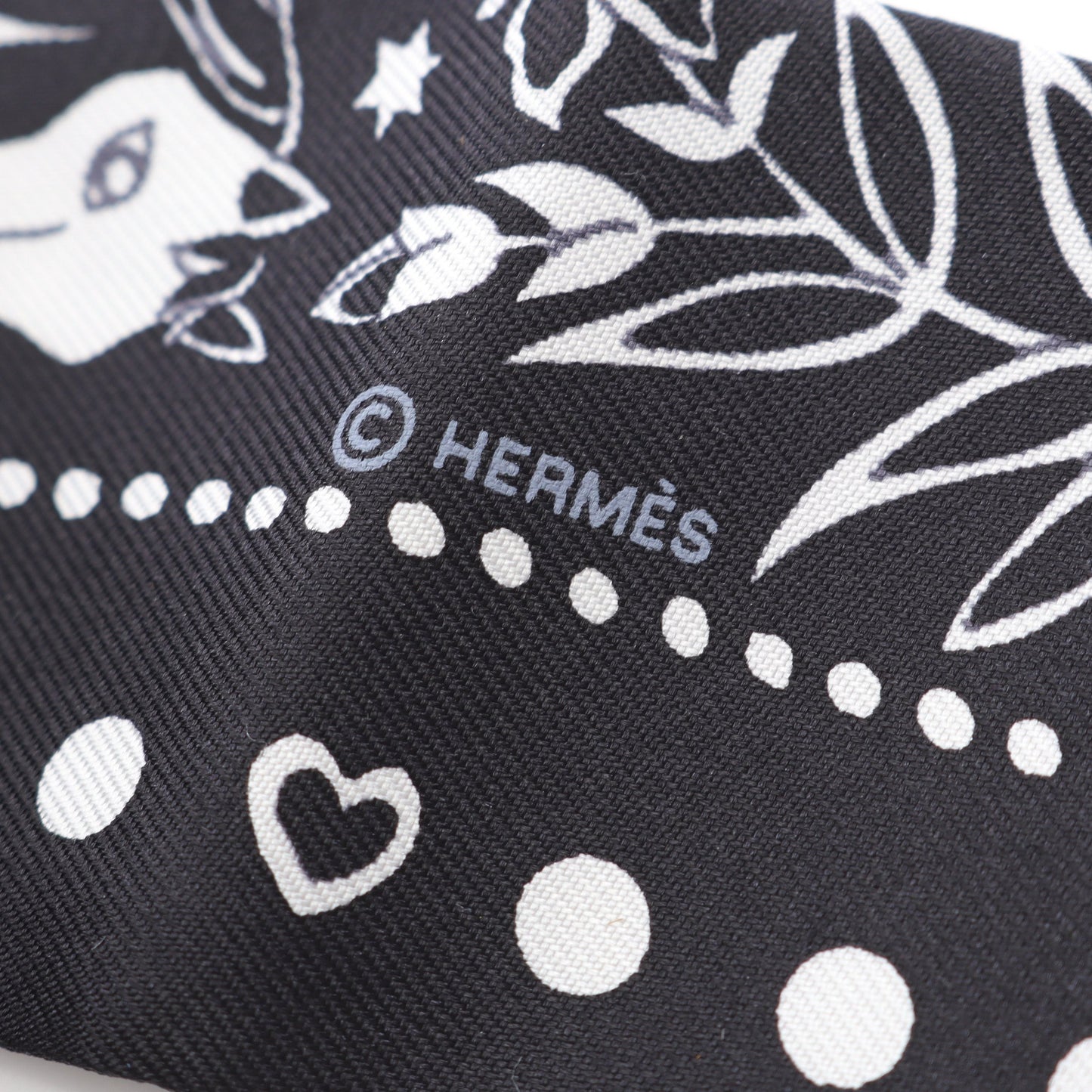 ツイリー Entre Ciel et mer Bandana リボン スカーフ シルク ブラック ホワイト エルメス 財布・小物 HERMES