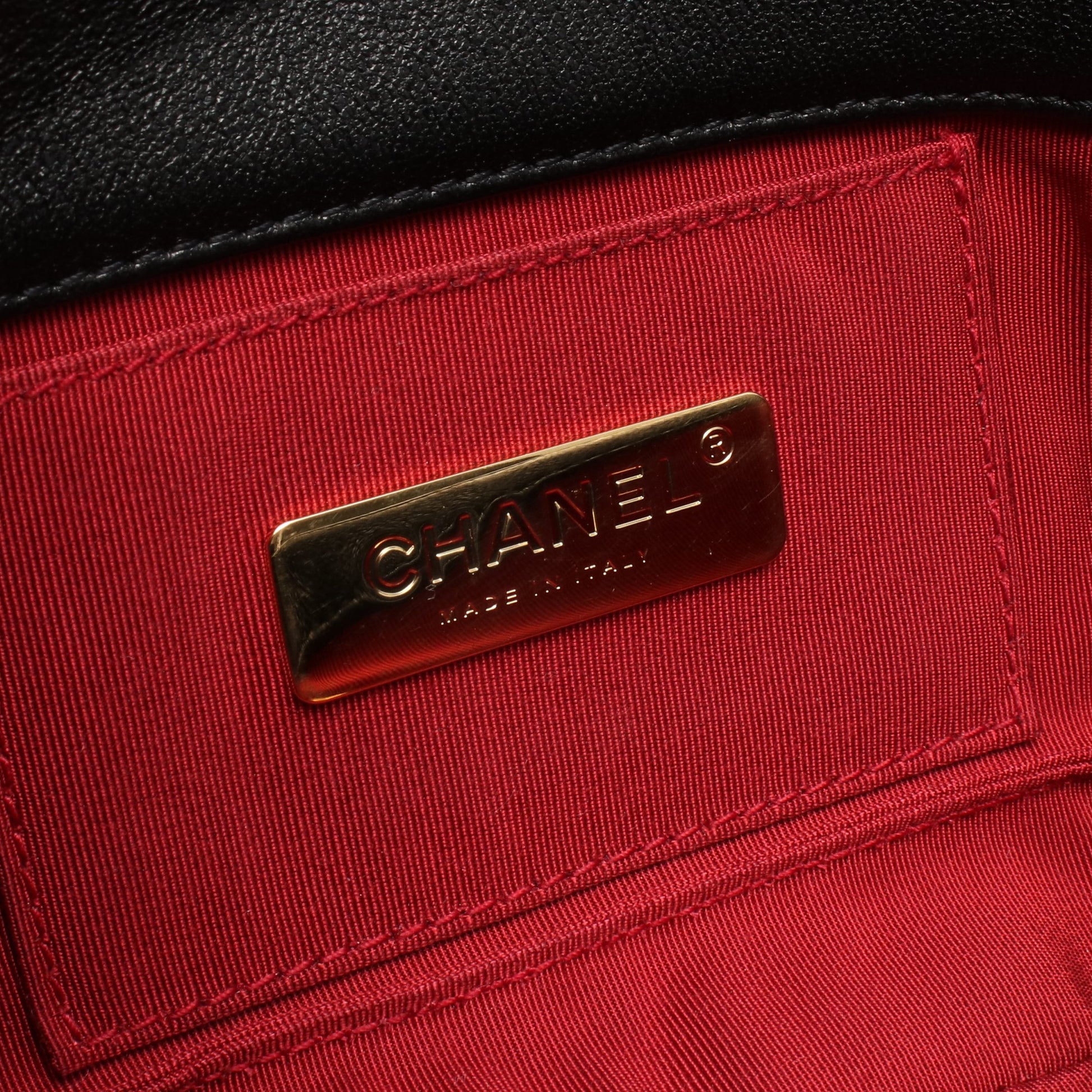 CHANEL19 ウエストバッグ レザー ブラック コンビ金具 シャネル バッグ CHANEL