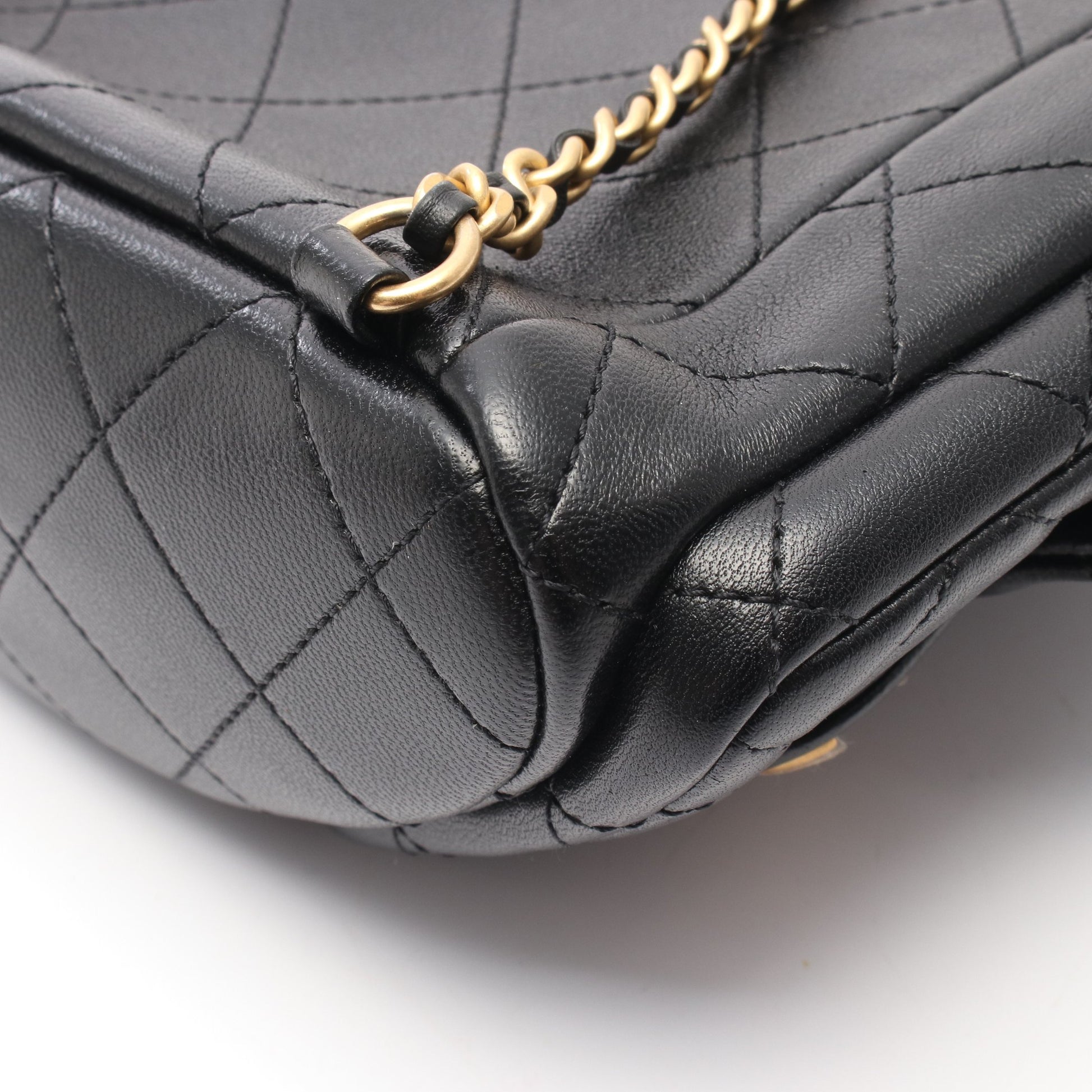 マトラッセ バックパック リュックサック レザー ブラック ゴールド金具 シャネル バッグ CHANEL