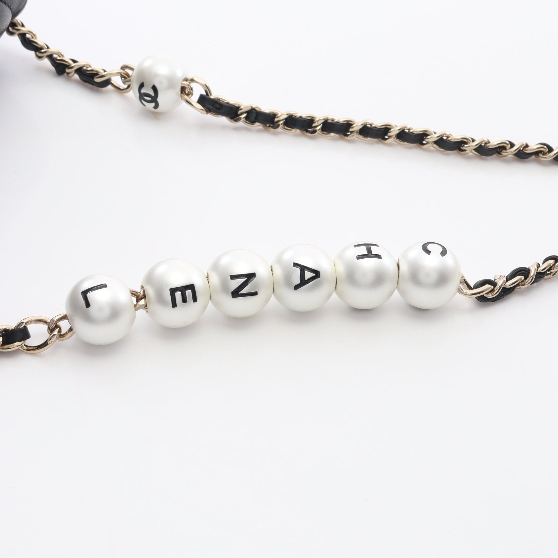 マトラッセ チェーンアラウンド パール チェーンショルダーバッグ ラムスキン ブラック ゴールド金具 シャネル バッグ CHANEL