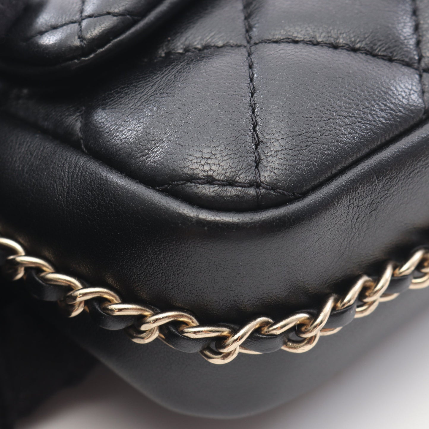 マトラッセ チェーンアラウンド パール チェーンショルダーバッグ ラムスキン ブラック ゴールド金具 シャネル バッグ CHANEL