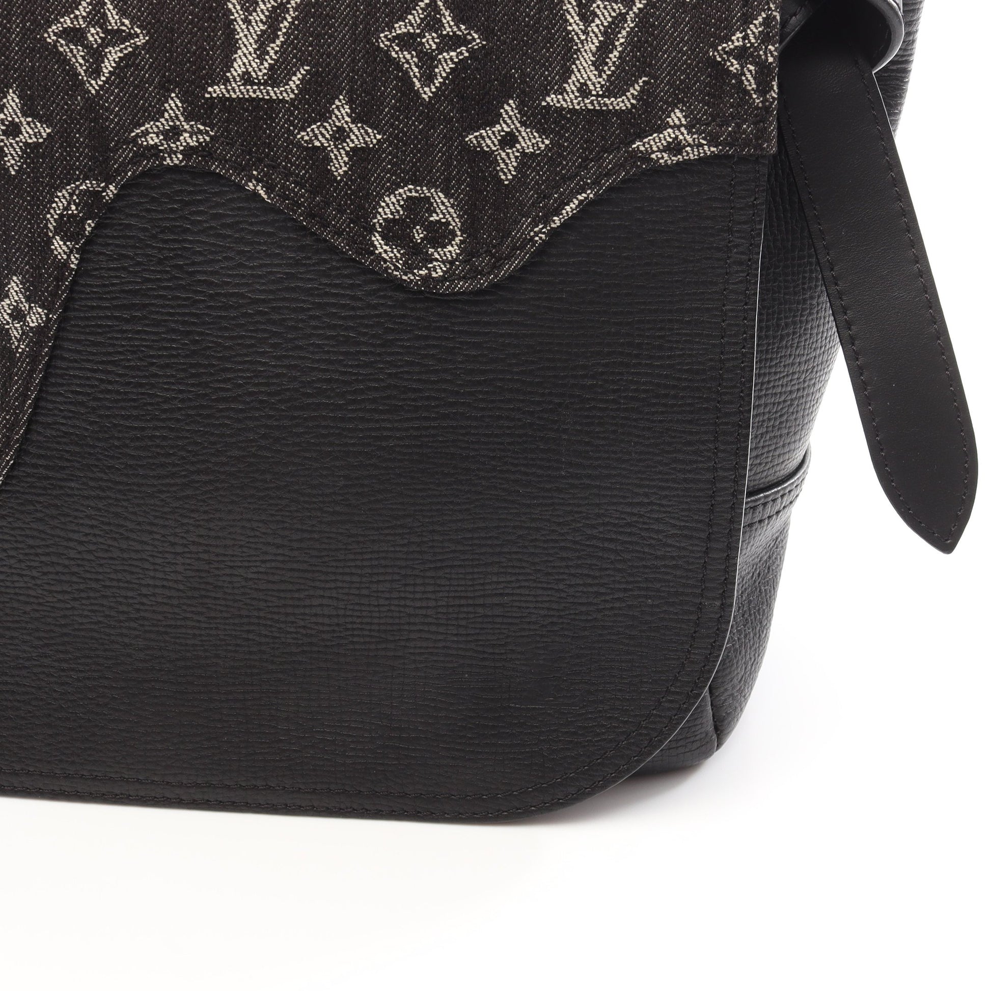 LOUIS VUITTON × NIGO ブサス トーキョー モノグラムデニム ショルダーバッグ キャンバス レザー ブラック NIGOコラボ ルイヴィトン バッグ LOUIS VUITTON