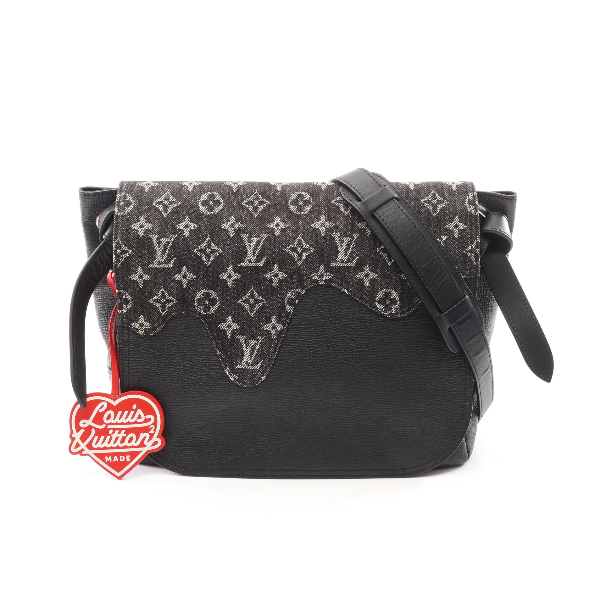 LOUIS VUITTON × NIGO ブサス トーキョー モノグラムデニム ショルダーバッグ キャンバス レザー ブラック NIGOコラボ ルイヴィトン バッグ LOUIS VUITTON