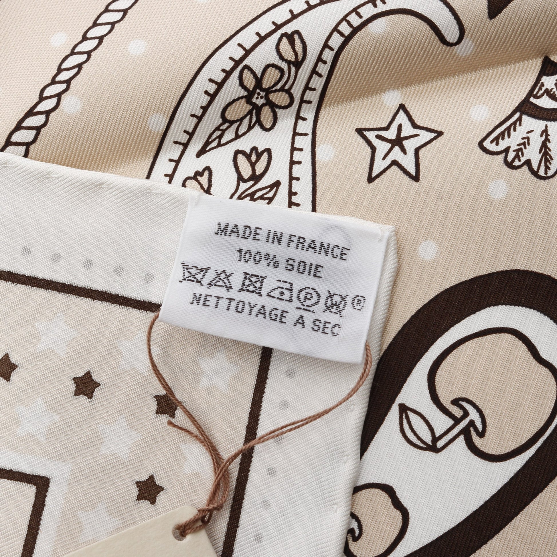カレ55 Le Rodeo des Fruits スカーフ シルク ホワイト ベージュ エルメス 財布・小物 HERMES