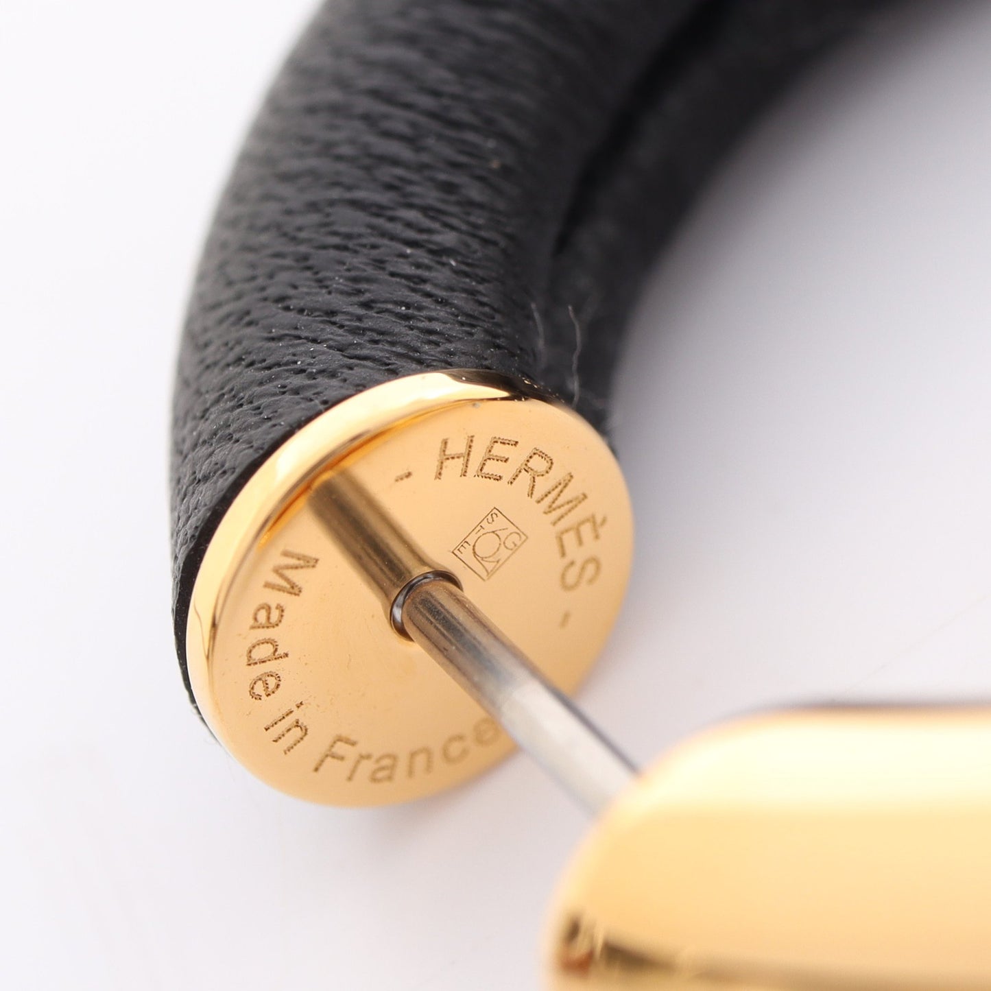 オ クール デュ フォーブル ハート ピアス ヴォースイフト GP ブラック ゴールド エルメス アクセサリー HERMES