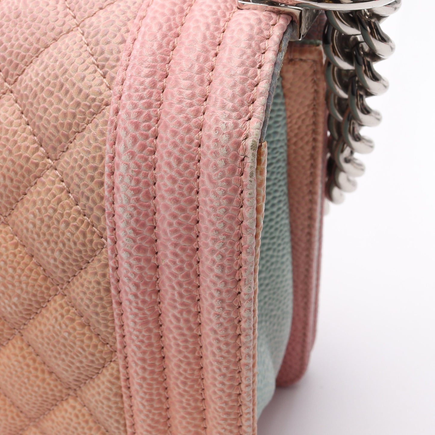 ボーイシャネル レインボー チェーンショルダーバッグ キャビアスキン ピンク ライトブルー シルバー金具 シャネル バッグ CHANEL