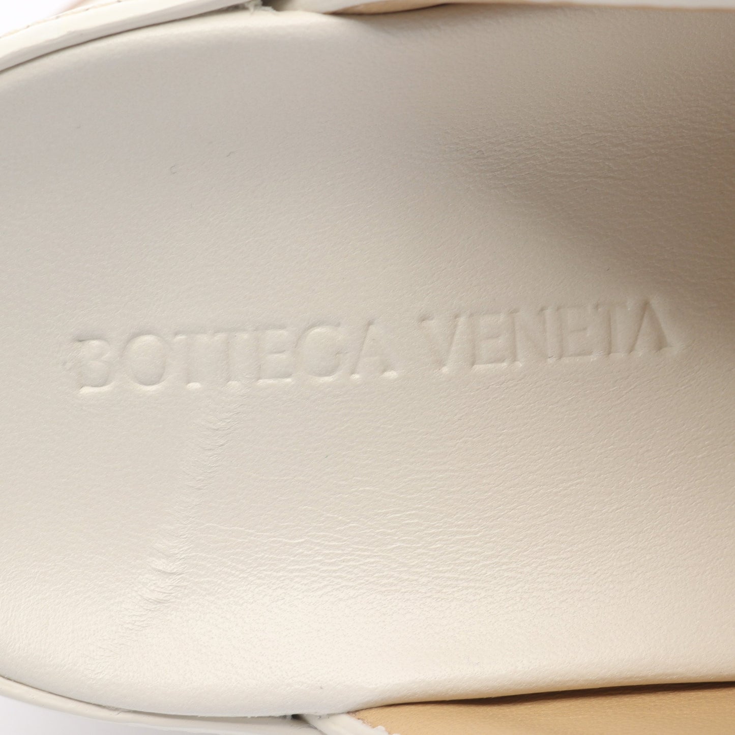 サボ サンダル クロコ型押し レザー オフホワイト ボッテガヴェネタ シューズ BOTTEGA VENETA