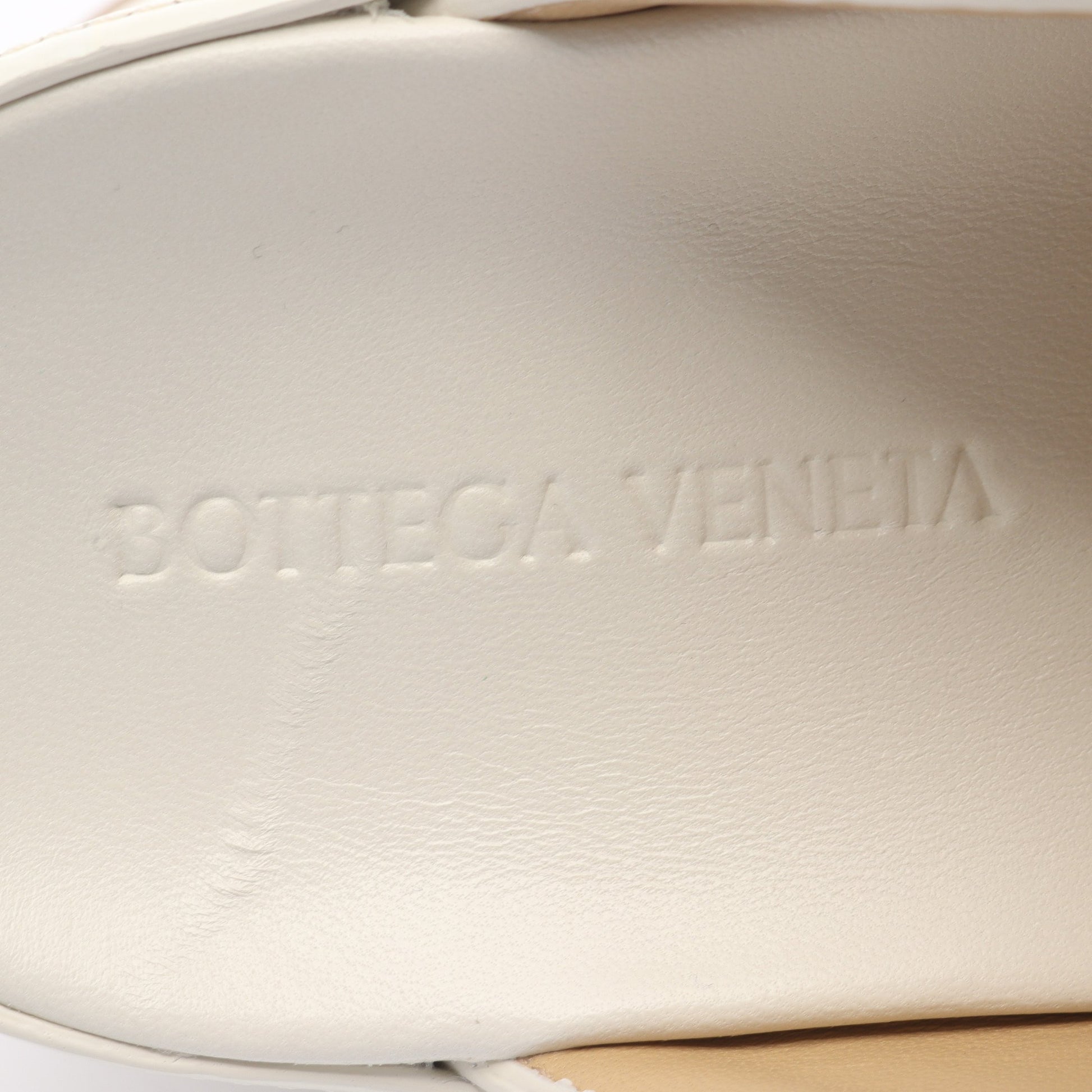 サボ サンダル クロコ型押し レザー オフホワイト ボッテガヴェネタ シューズ BOTTEGA VENETA