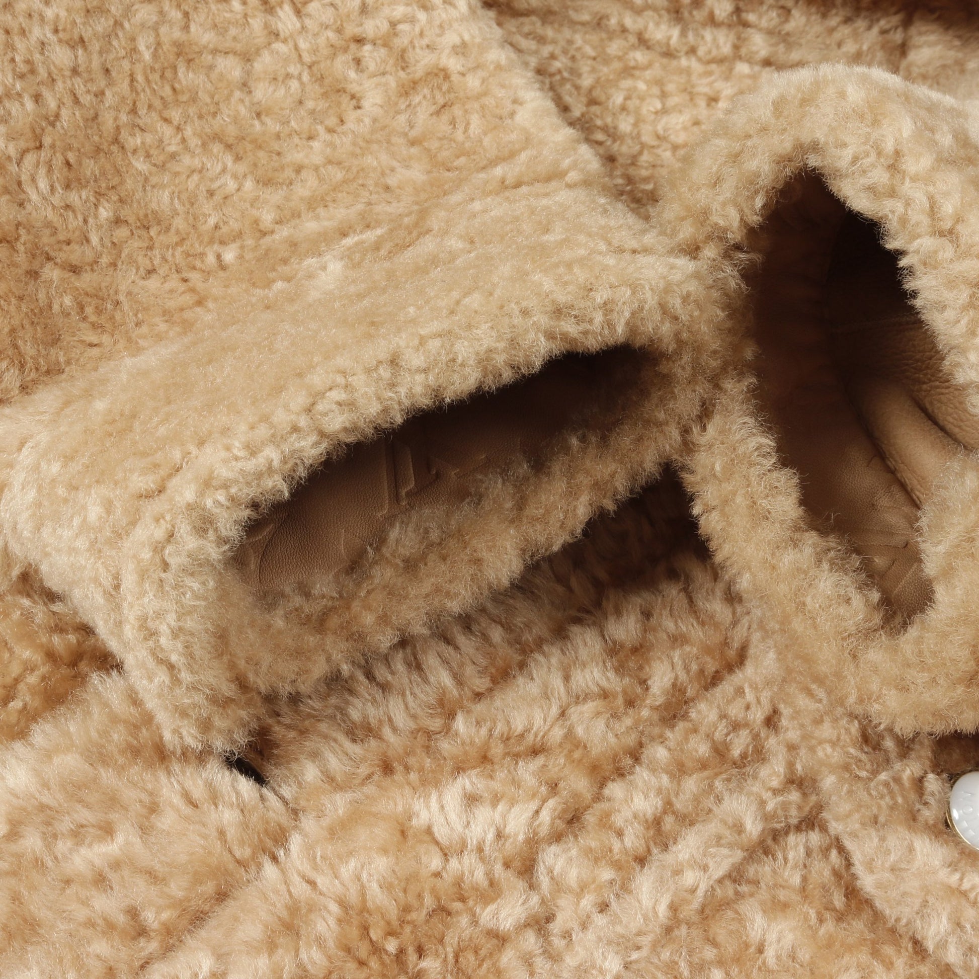 シアリングトラッカージャケット レザージャケット ラムレザー ベージュ ルイヴィトン アウター LOUIS VUITTON