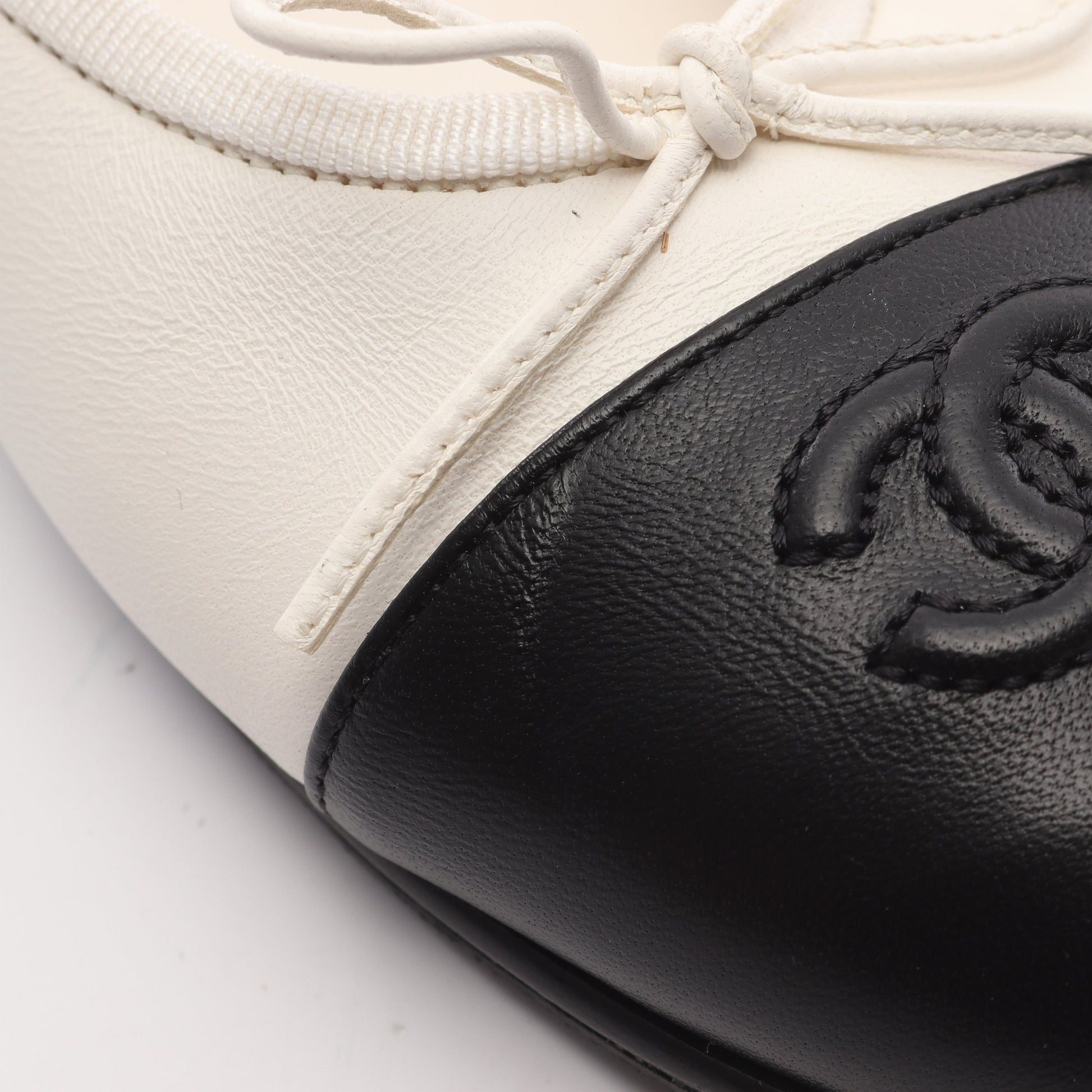 BALLERINA バレリーナ バレエシューズ レザー ホワイト ブラック シャネル シューズ CHANEL