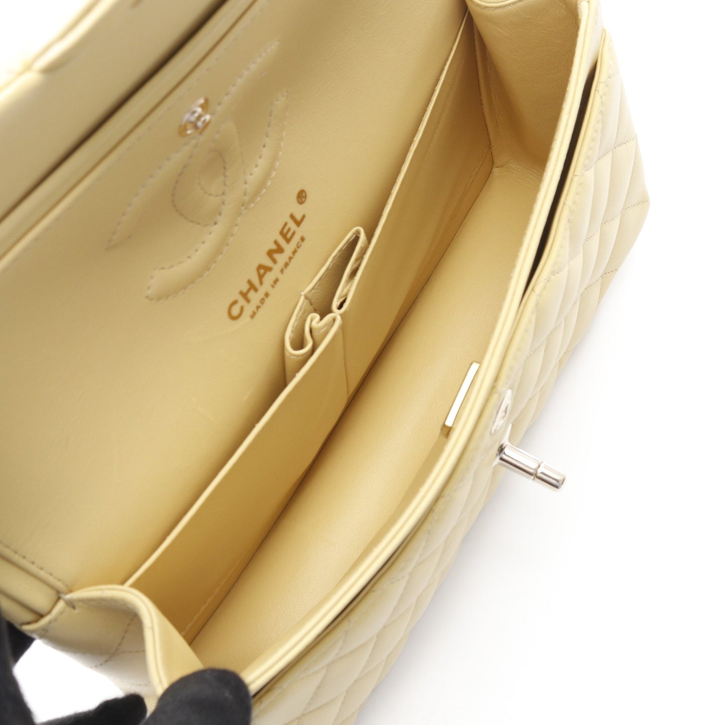 マトラッセ Wフラップ Wチェーンショルダーバッグ ラムスキン ライトイエロー ゴールド金具 シャネル バッグ CHANEL