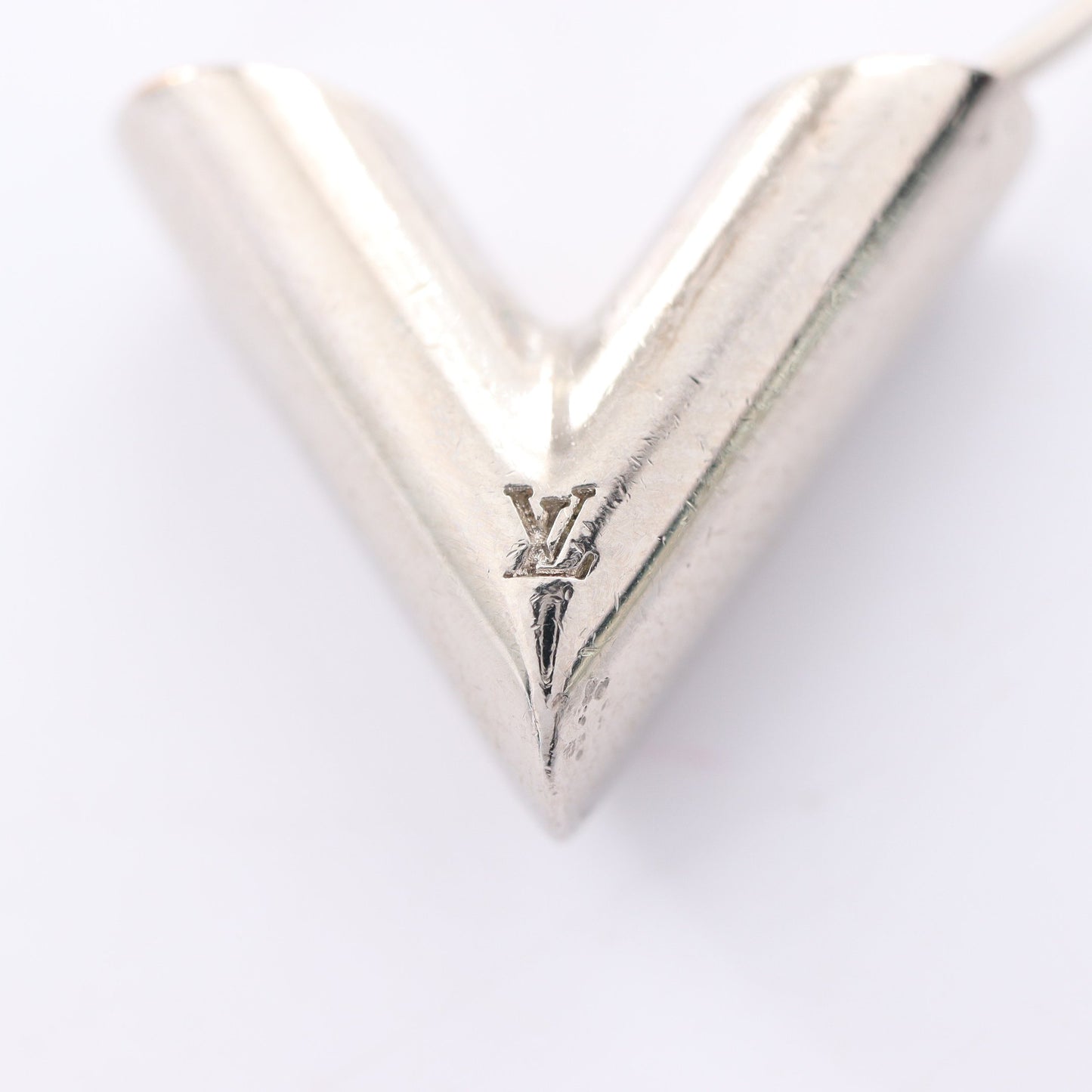 エッセンシャルV ピアス シルバー ルイヴィトン アクセサリー LOUIS VUITTON