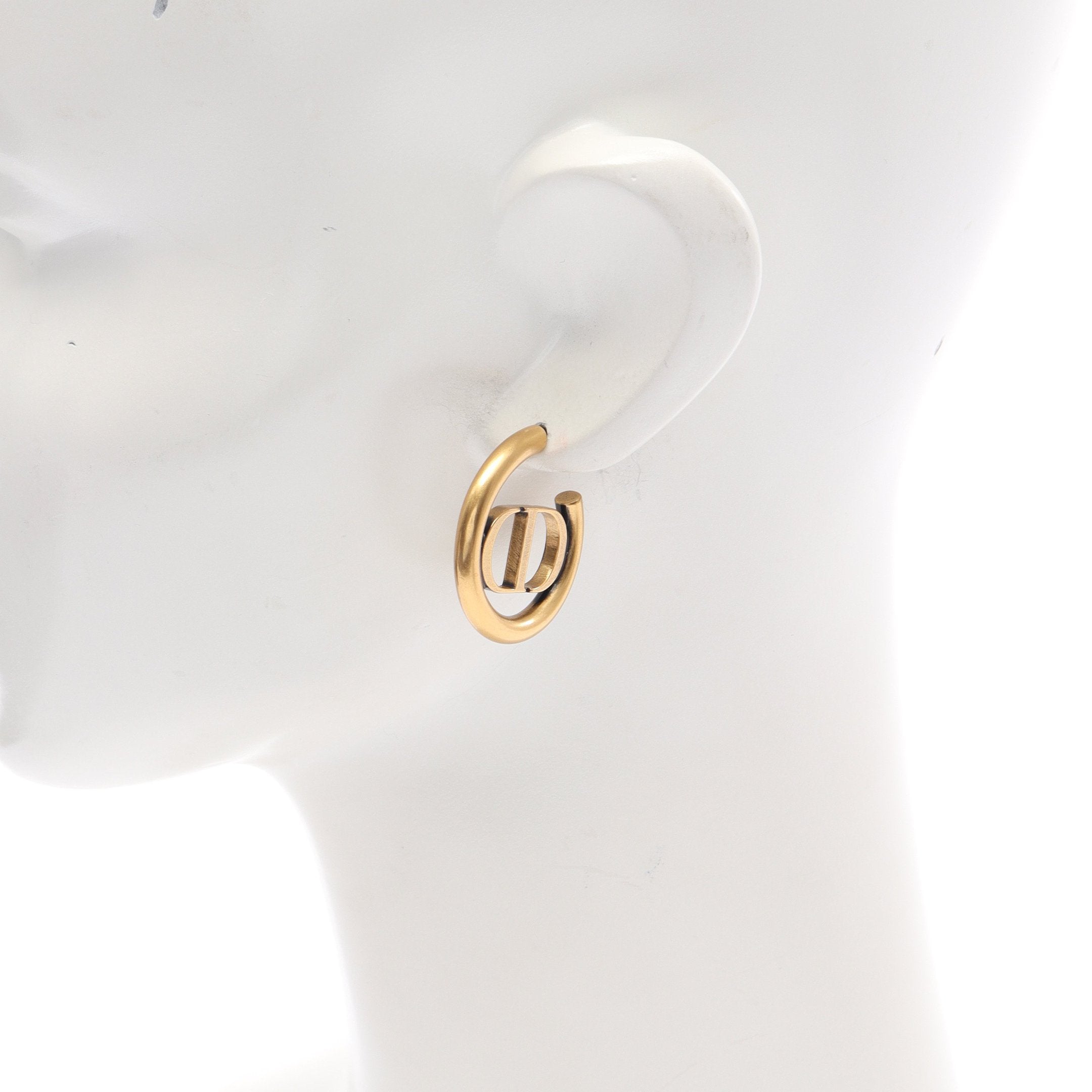 DIOR 30 Montaigne ピアス ゴールド メタル Dior 30 Montaigne