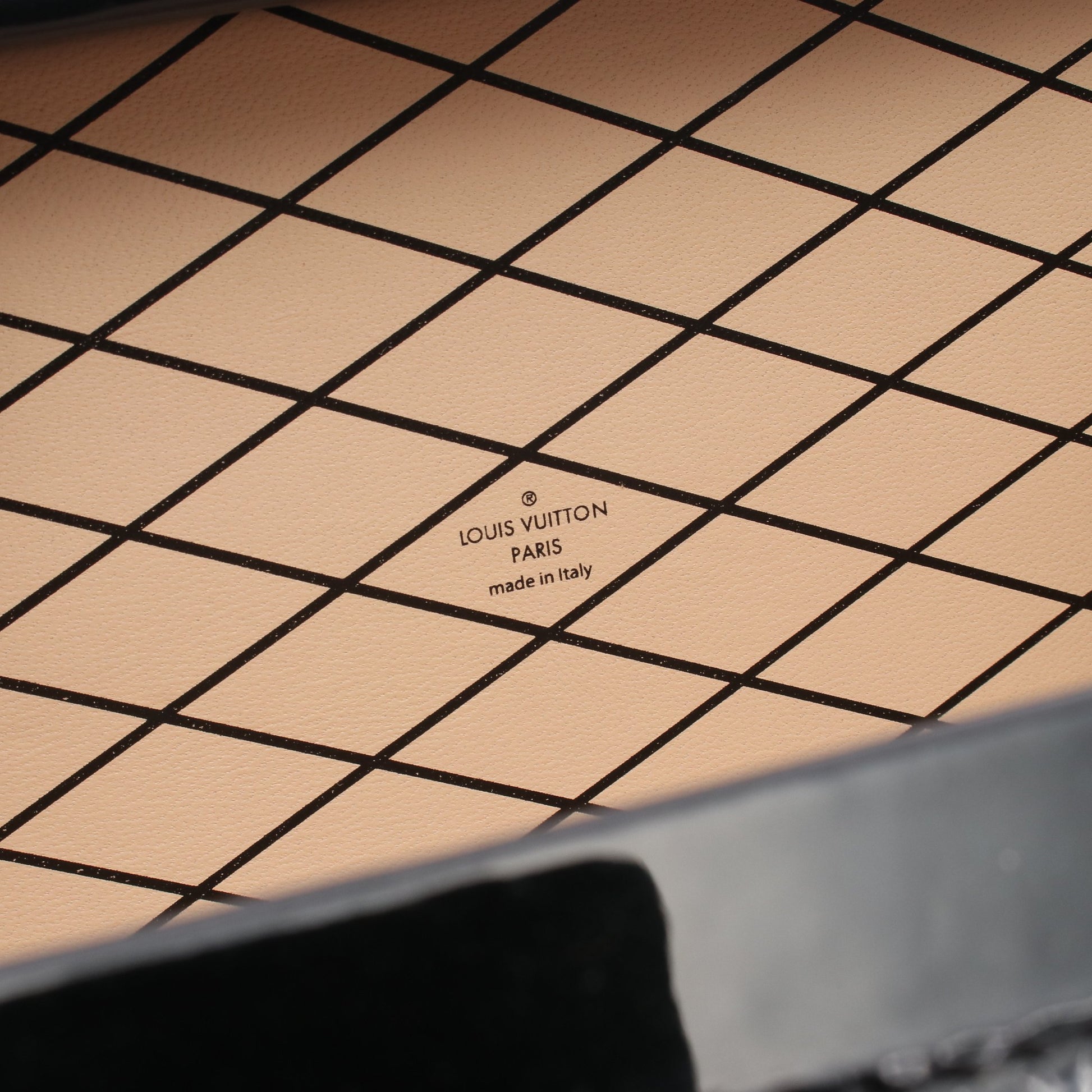 プティット マル ショルダーバッグ スパンコール エナメルレザー ブルー マルチカラー ブラック ルイヴィトン バッグ LOUIS VUITTON