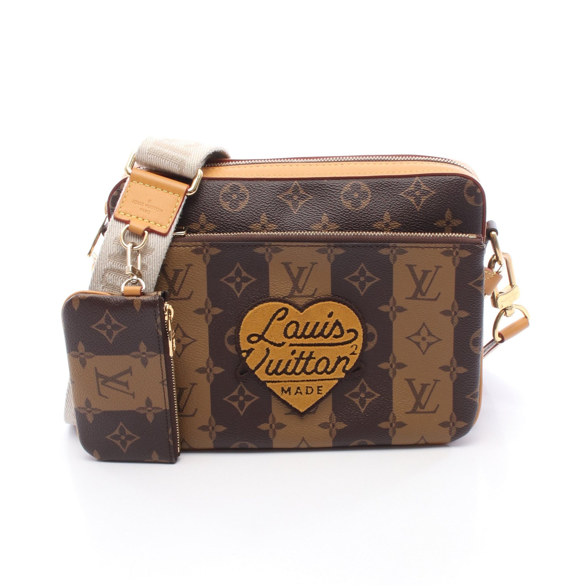 LOUIS VUITTON × NIGO トリオ メッセンジャー モノグラムストライプ LVスクエアード ショルダーバッグ PVC レザー ブラウン ルイヴィトン バッグ LOUIS VUITTON