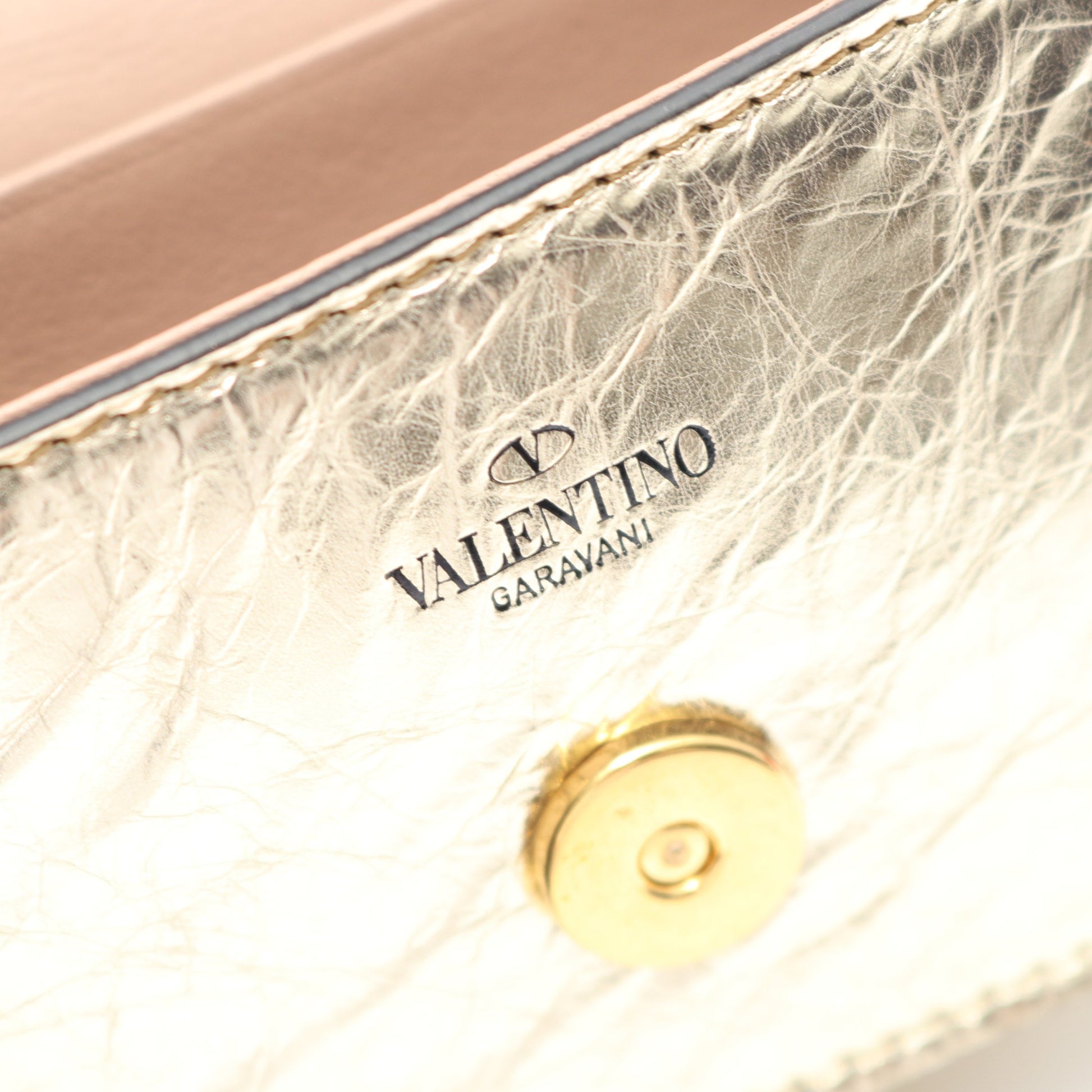 Vロゴ チェーンショルダーバッグ レザー ゴールド キーリング付き ヴァレンティノ バッグ VALENTINO