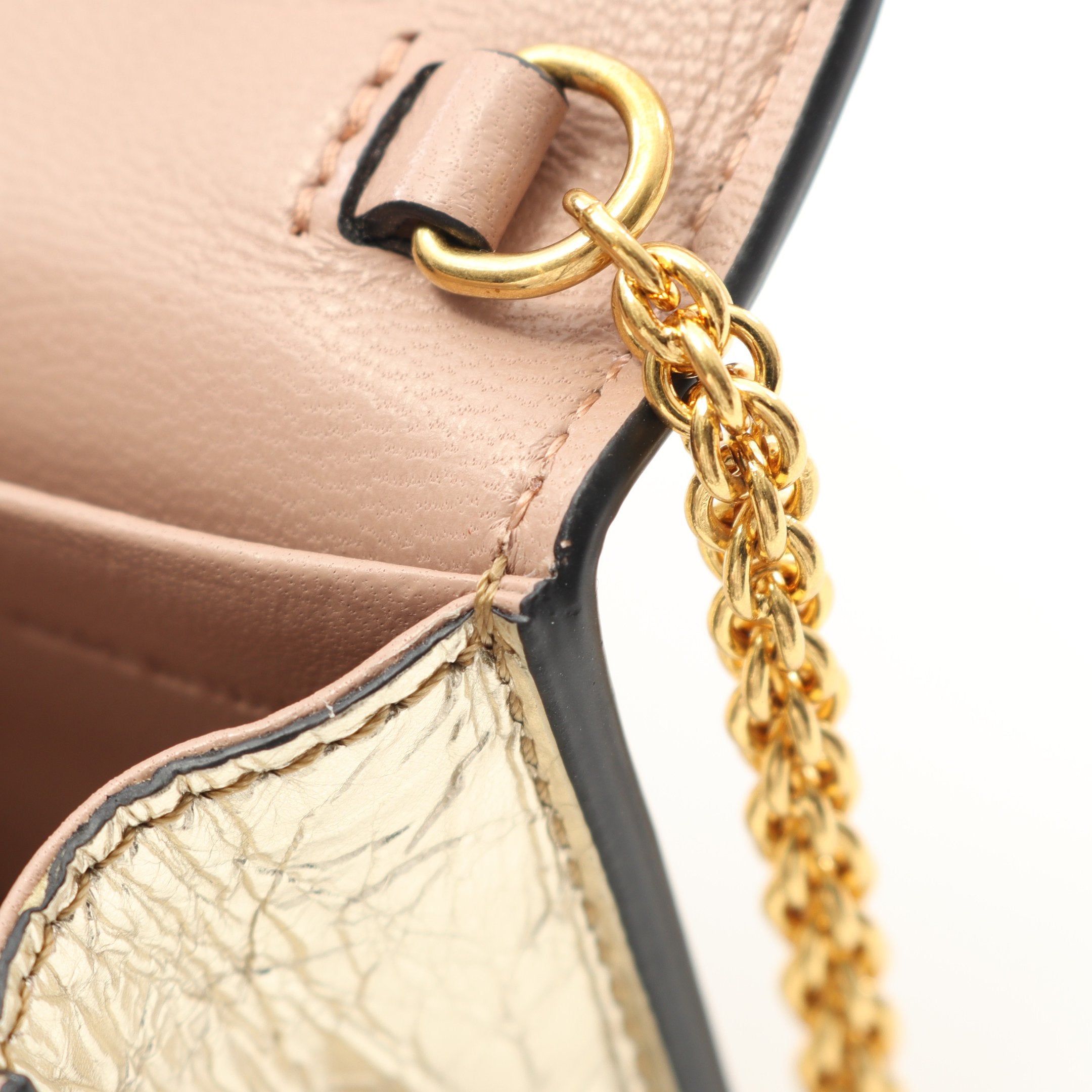 Vロゴ チェーンショルダーバッグ レザー ゴールド キーリング付き