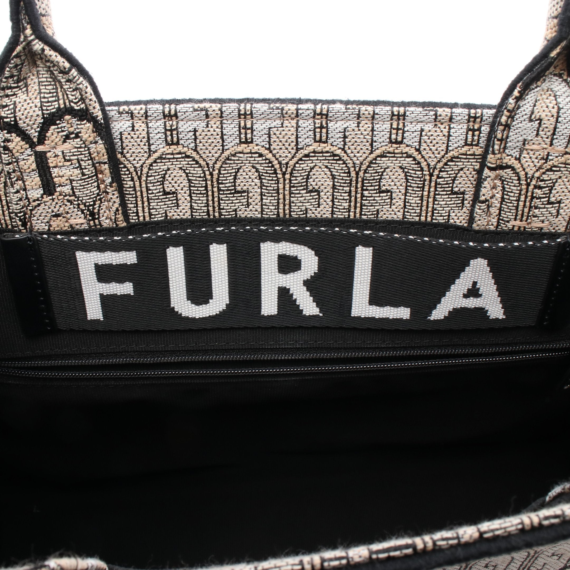 未使用品】FURLA オポチュニティ トートハンドショルダー 定価6.2万 最 