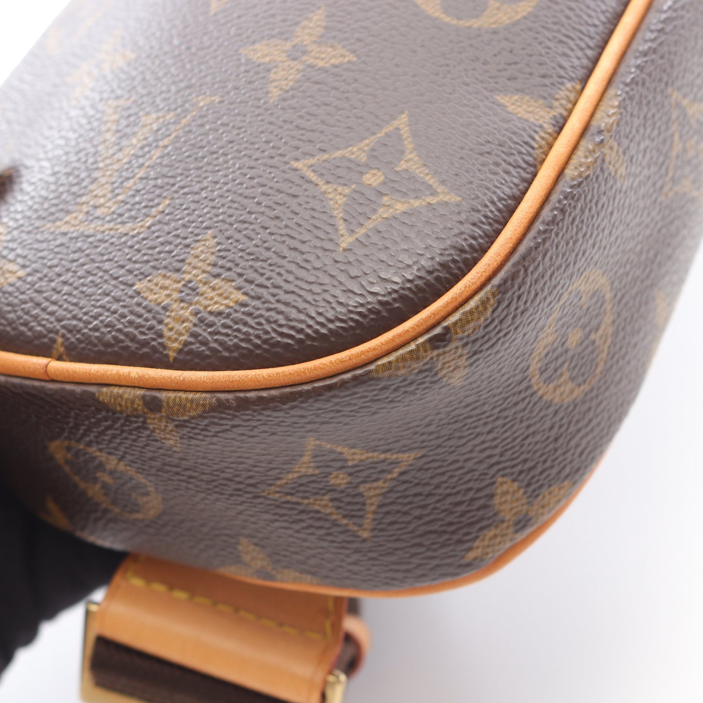 ポシェットガンジュ モノグラム ボディバッグ PVC レザー ブラウン ルイヴィトン バッグ LOUIS VUITTON