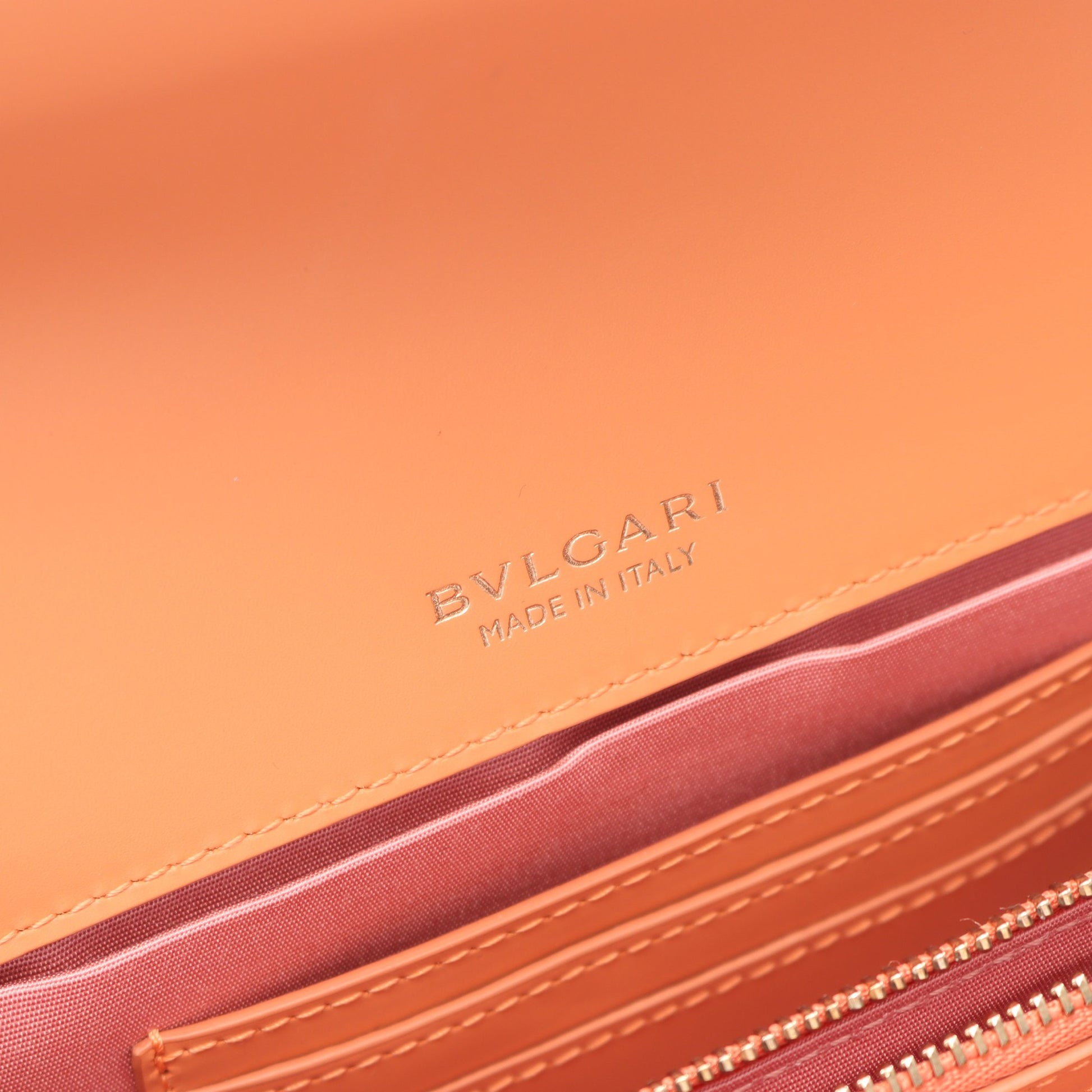 セルペンティ フォーエバー チェーンショルダーバッグ レザー コーラルオレンジ ブルガリ バッグ BVLGARI