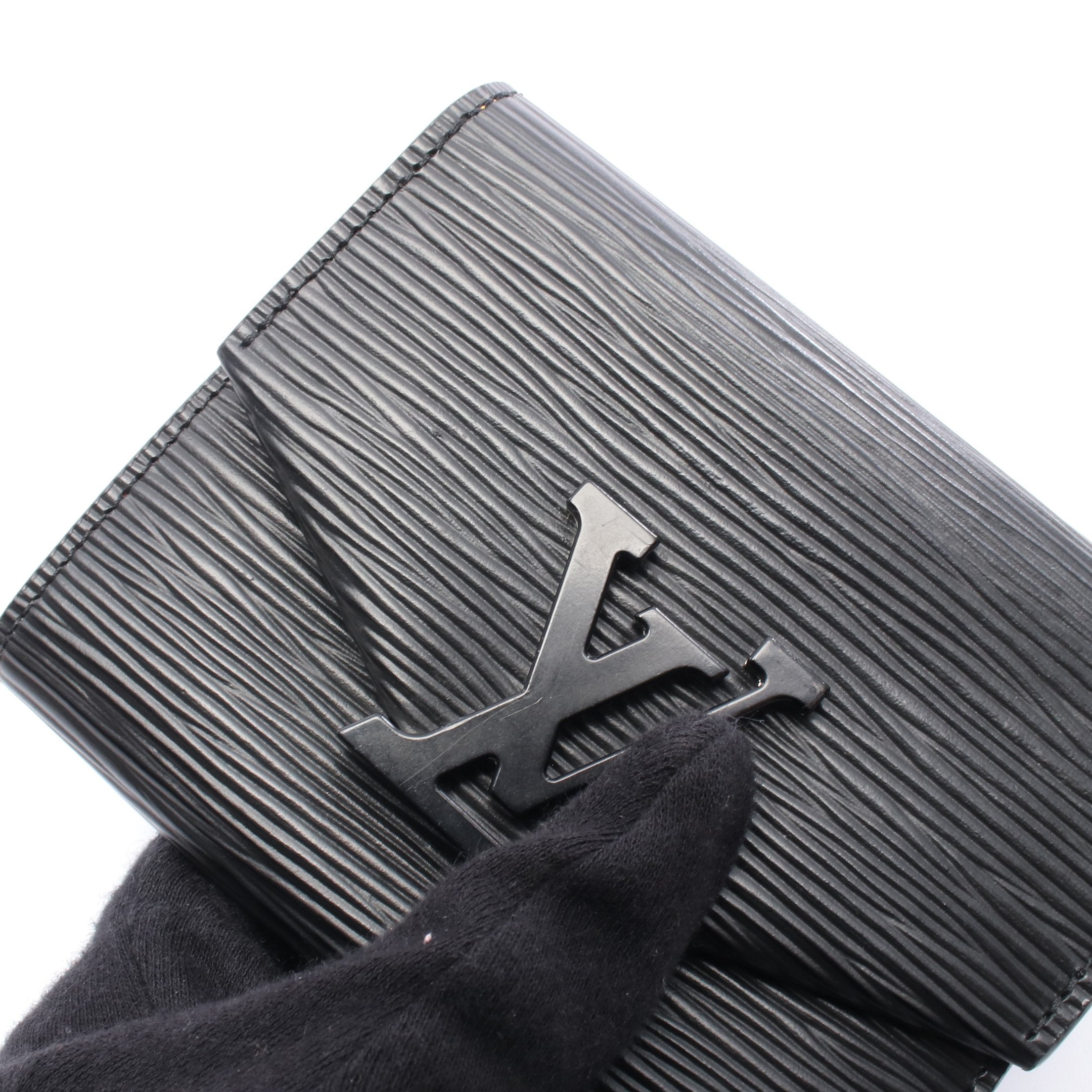 ルイ・ヴィトン ポルトフォイユ・ヴィクトリーヌ 三つ折り財布 エピ ブラック ルイヴィトン ポルトフォイユ ヴィクトリーヌ エピ 三つ折り財布