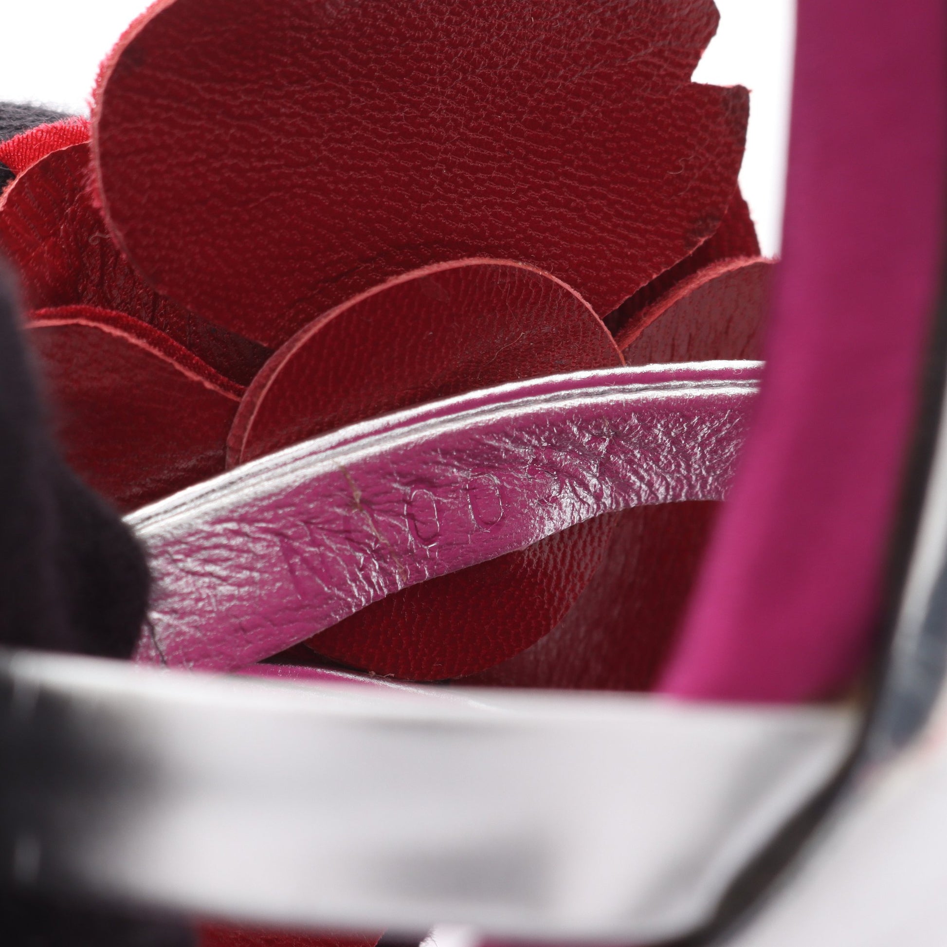 LVロゴ サンダル フラワー サテン レザー ピンクパープル レッド シルバー ルイヴィトン シューズ LOUIS VUITTON