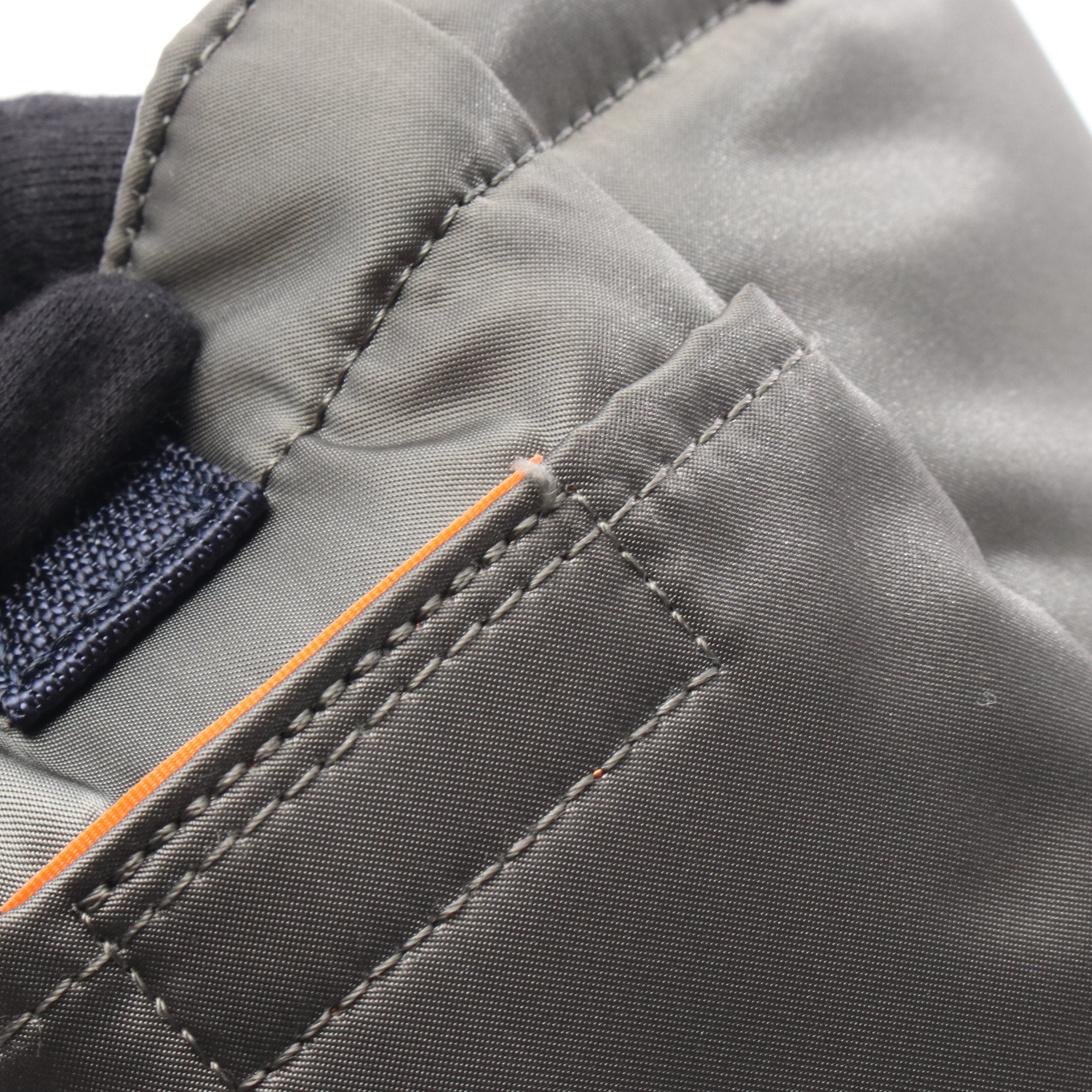 吉田かばん　ポーター　シルバーグレー　ボディバッグ 極美品】 PORTER TANKER ポーター タンカー シルバーグレー ボディ