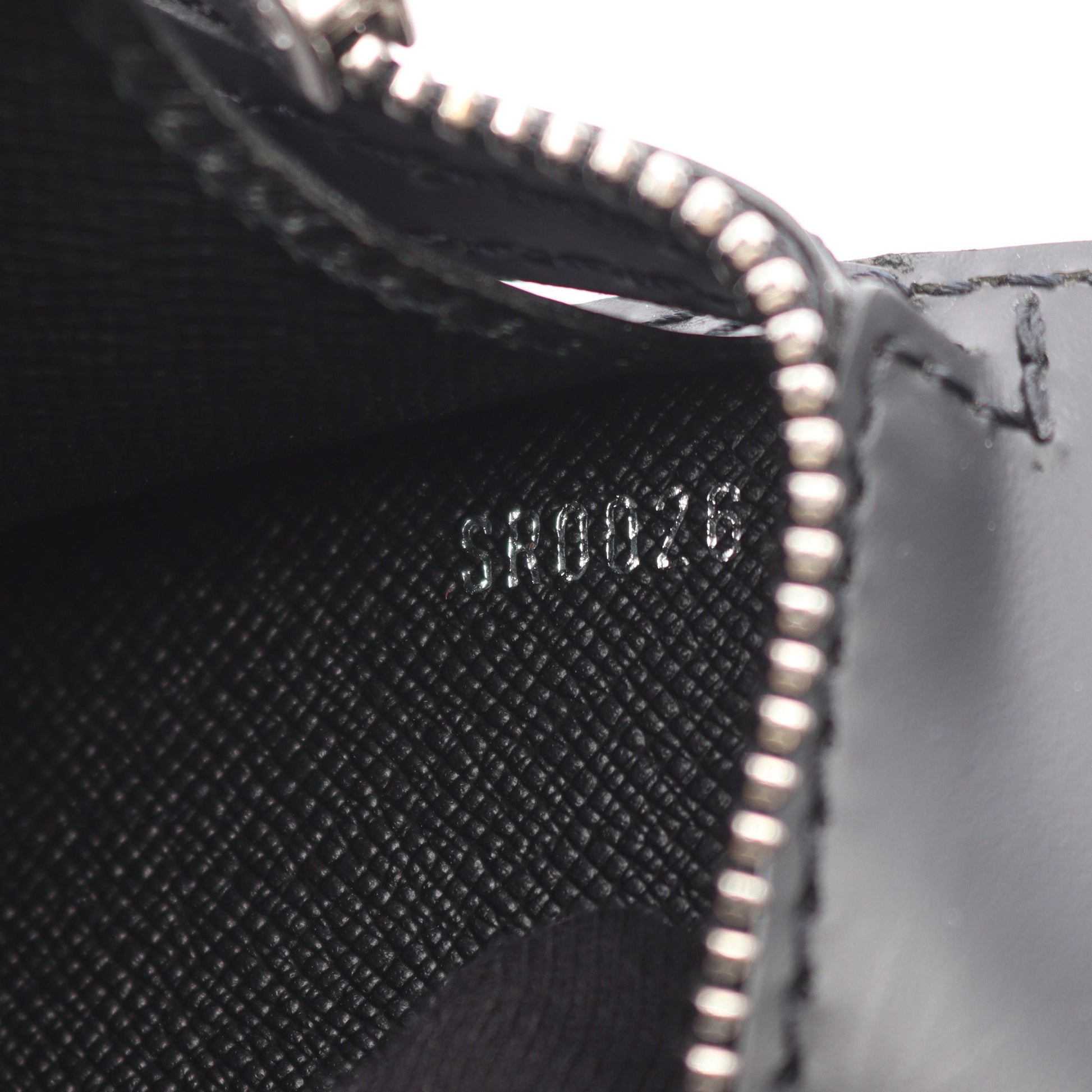 ポシェット オム エピ ノワール クラッチバッグ レザー ブラック ルイヴィトン バッグ LOUIS VUITTON