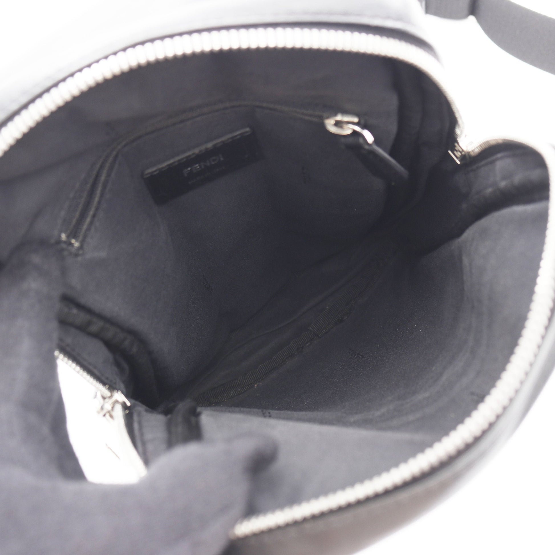 ズッカ ボディバッグ PVC レザー ブラック ブラウン レッド フェンディ バッグ FENDI