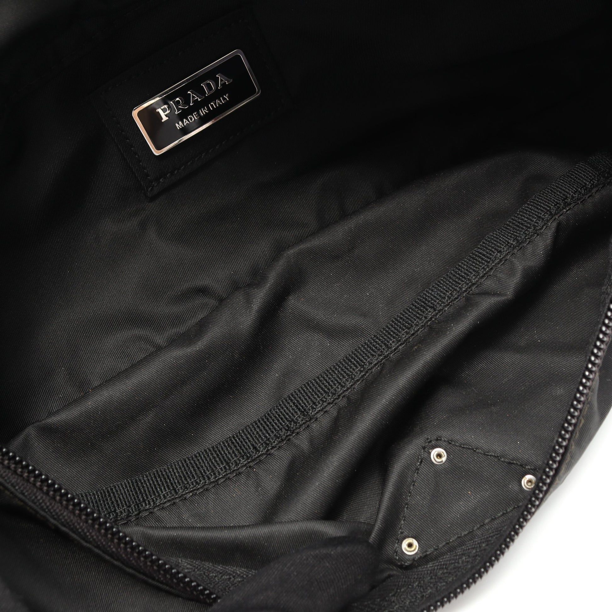 ボディバッグ ウエストバッグ ナイロン ブラック 三角プレート プラダ バッグ PRADA