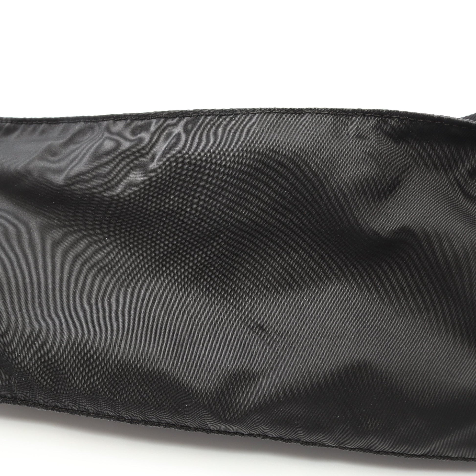 ボディバッグ ウエストバッグ ナイロン ブラック 三角プレート プラダ バッグ PRADA