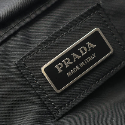 ボディバッグ ウエストバッグ ナイロン ブラック 三角プレート プラダ バッグ PRADA