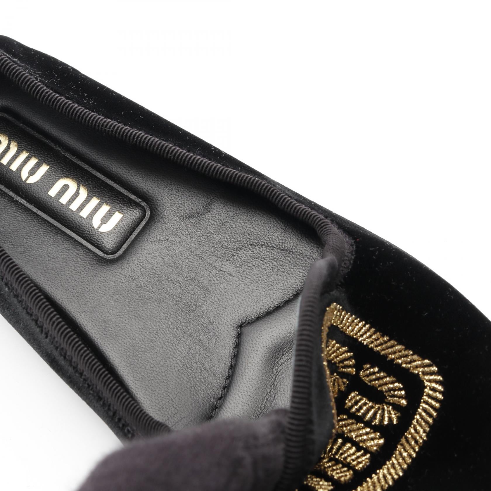 フラットシューズ ロゴ刺繍 ベロア ブラック ミュウミュウ – RECLO