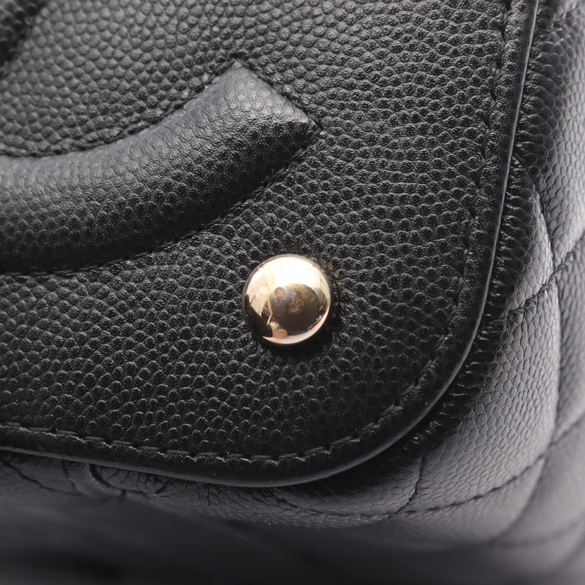マトラッセ チェーンショルダーバッグ キャビアスキン ブラック ゴールド金具 2WAY シャネル バッグ CHANEL