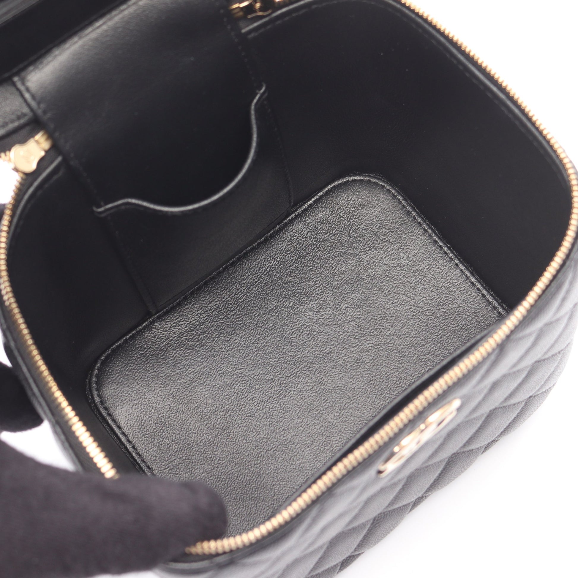 マトラッセ チェーンショルダーバッグ キャビアスキン ブラック ゴールド金具 2WAY シャネル バッグ CHANEL