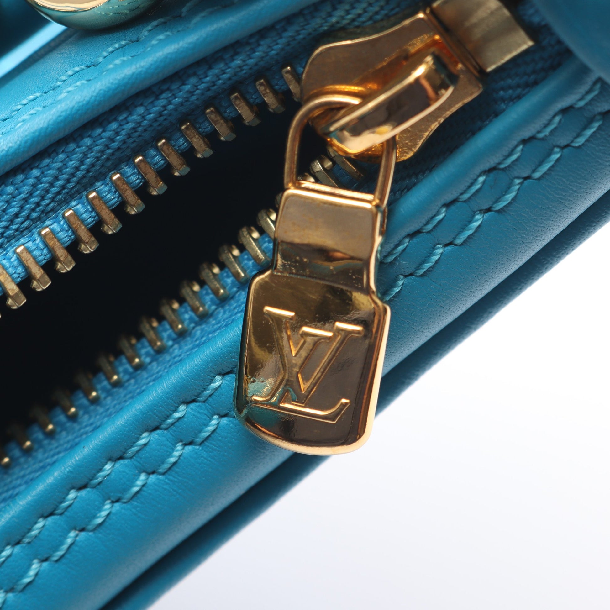 ループ ナノグラム ショルダーバッグ レザー ターコイズブルー 2WAY ルイヴィトン バッグ LOUIS VUITTON