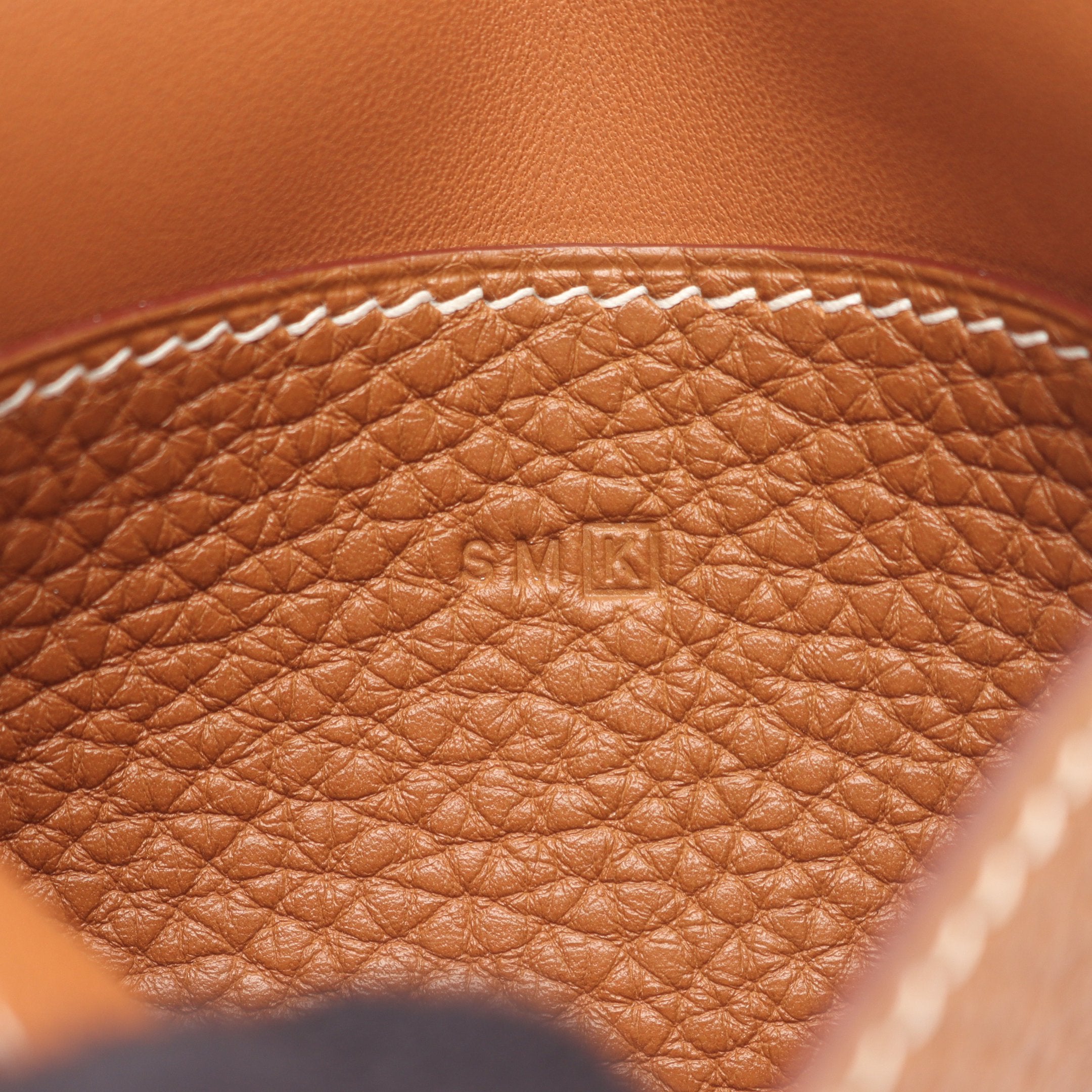 美品☆　エルメス　ドゴン　ケース　ダークブラウン×赤　□K刻印 2025年最新】ドゴン 名刺入れの人気アイテム - メルカリ