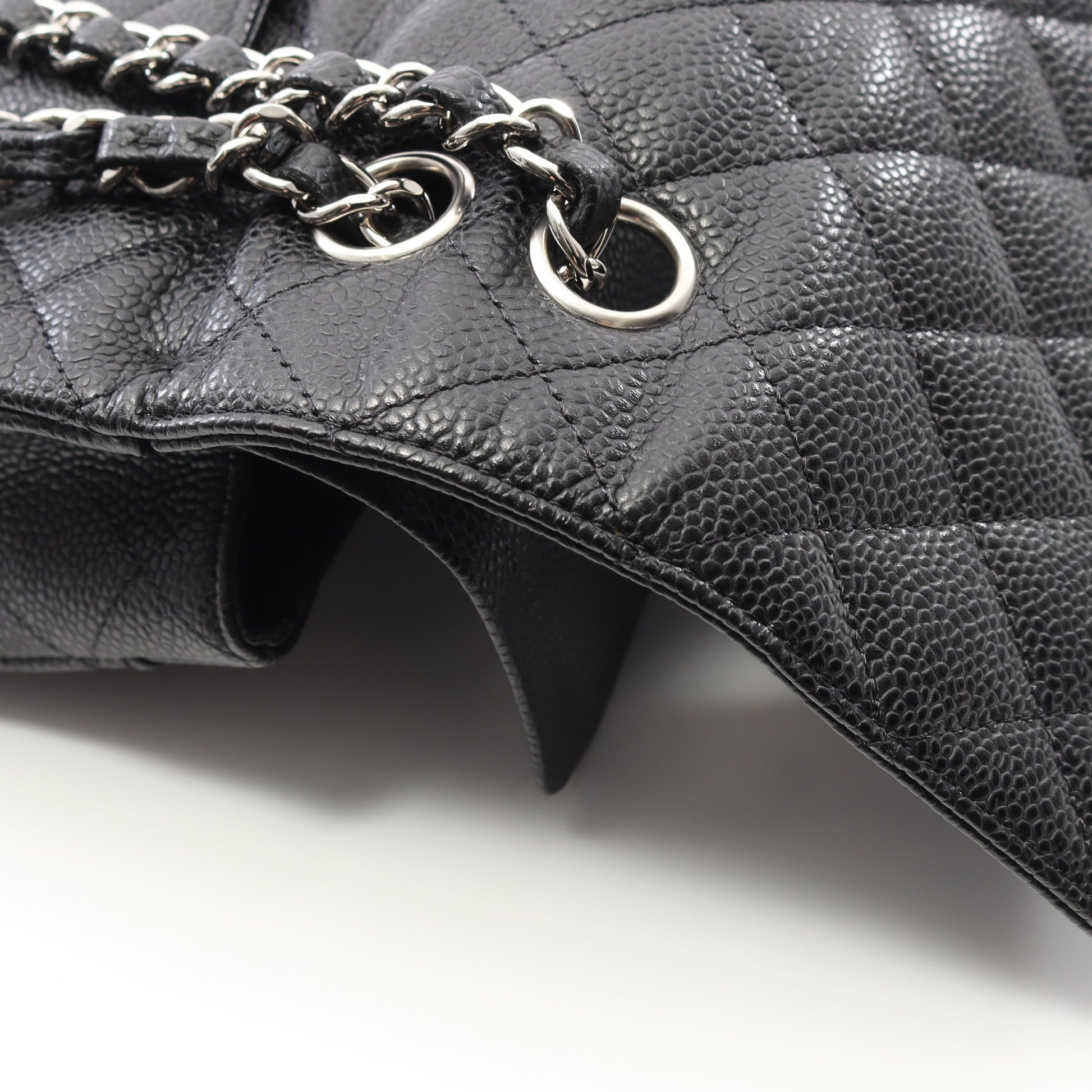 マトラッセ Wフラップ Wチェーンショルダーバッグ キャビアスキン ブラック シルバー金具 シャネル バッグ CHANEL