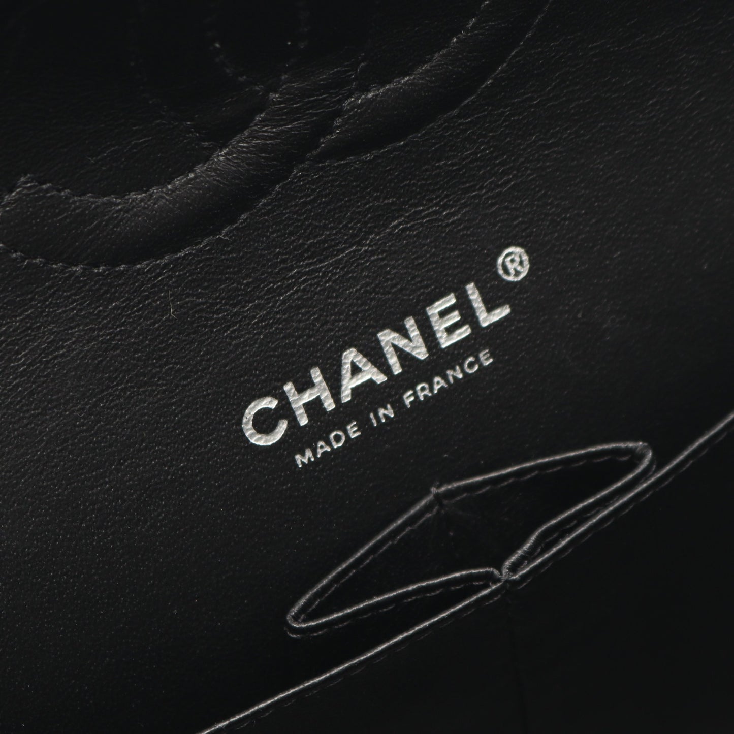 マトラッセ Wフラップ Wチェーンショルダーバッグ キャビアスキン ブラック シルバー金具 シャネル バッグ CHANEL