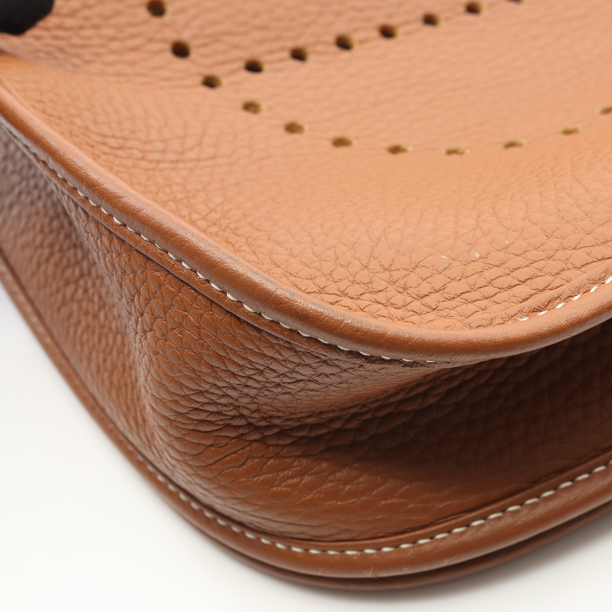 エヴリン 3 トロワ PM ゴールド ショルダーバッグ トリヨンクレマンス ライトブラウン シルバー金具 B刻印 エルメス バッグ HERMES