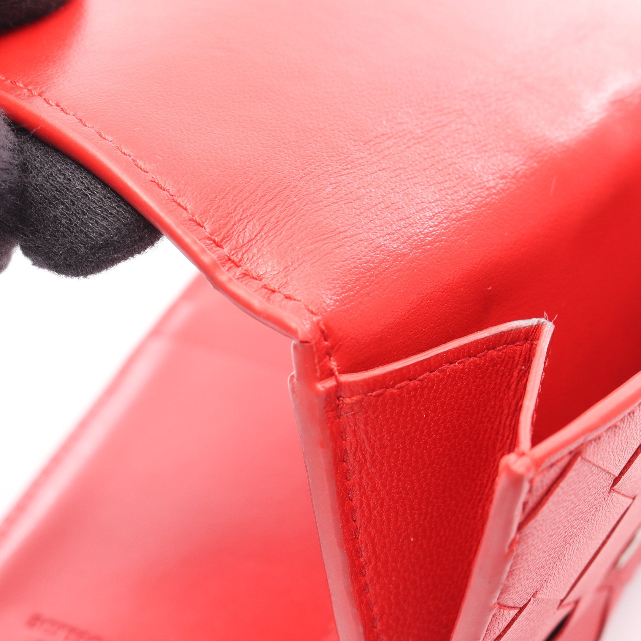 イントレチャート 二つ折り財布 レザー レッド ボッテガヴェネタ – RECLO