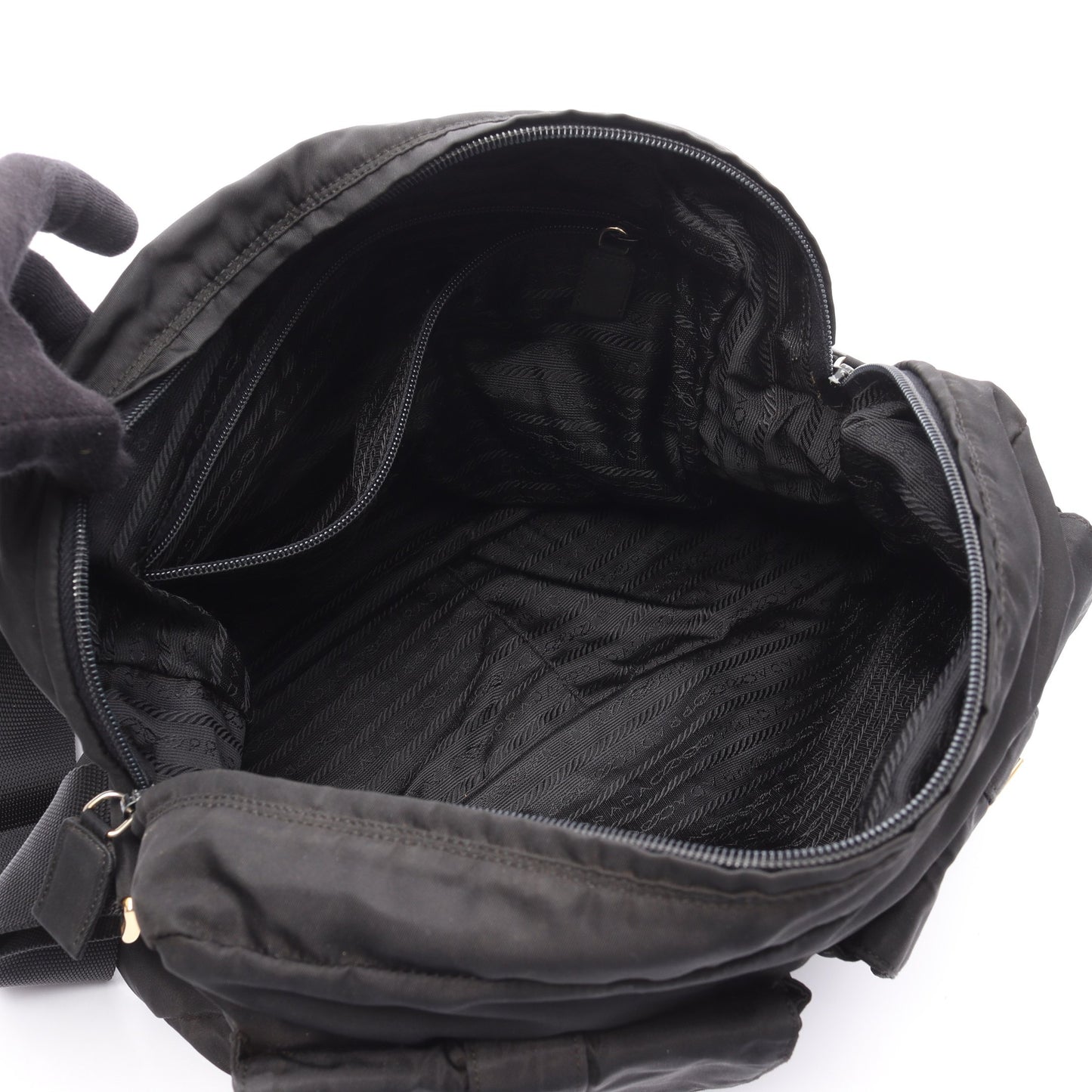 Re-Nylon ショルダーバッグ ナイロン ブラック 三角プレート プラダ バッグ PRADA
