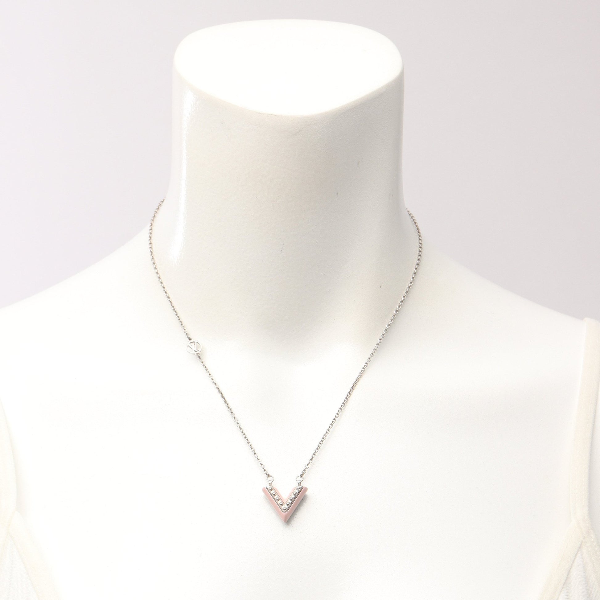 エッセンシャルV ネックレス シルバー ライトピンク ルイヴィトン アクセサリー LOUIS VUITTON